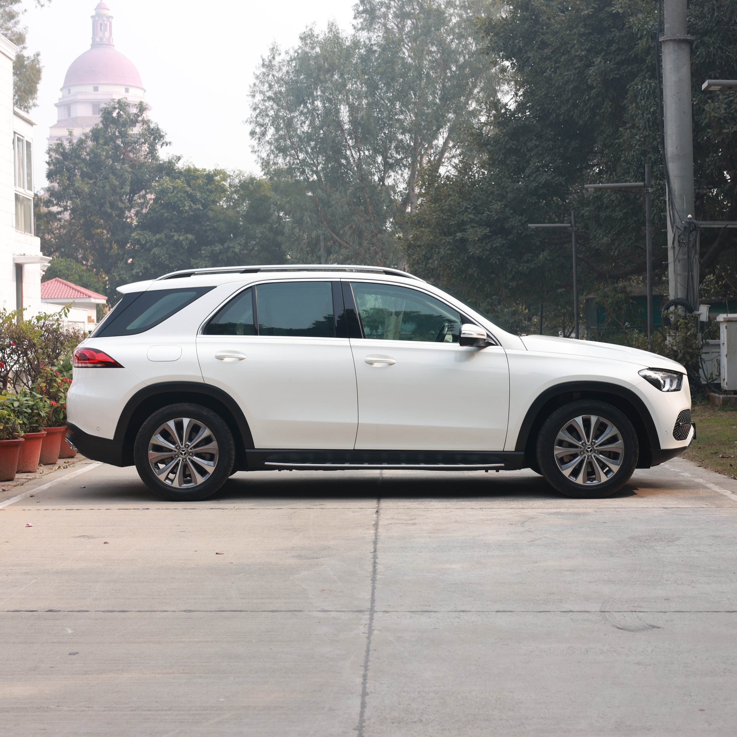 MERCEDES BENZ GLE300d