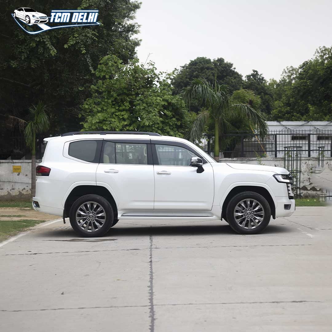 TOYOTA LAND CRUISER ZX300