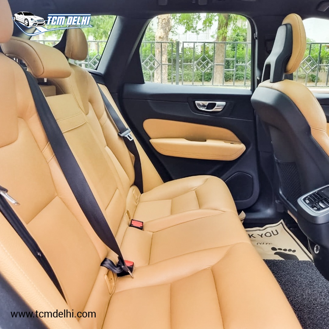 VOLVO XC60 D4 MOMENTUM