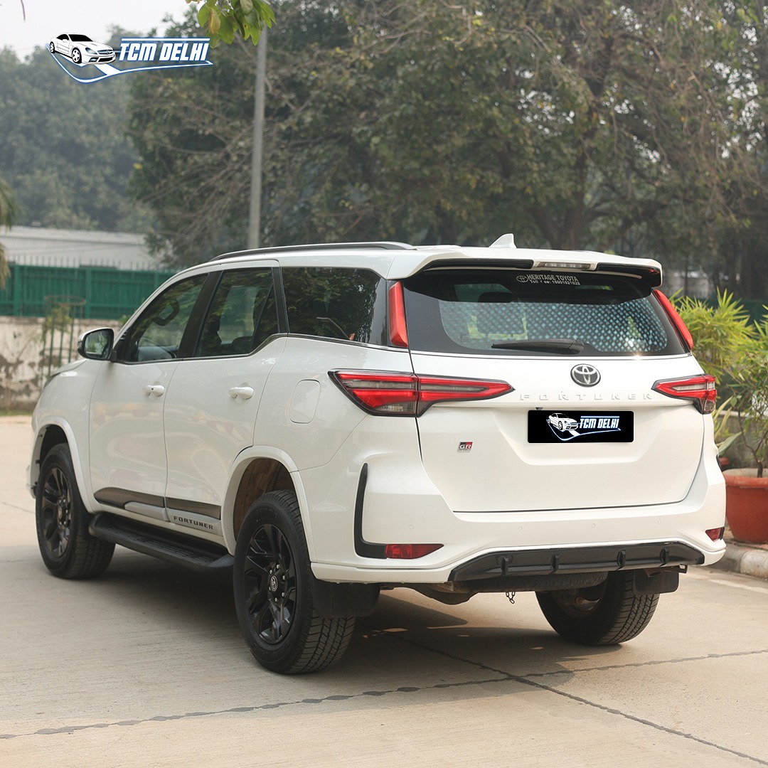 TOYOTA FORTUNER GR SPORTS 4X4 AT