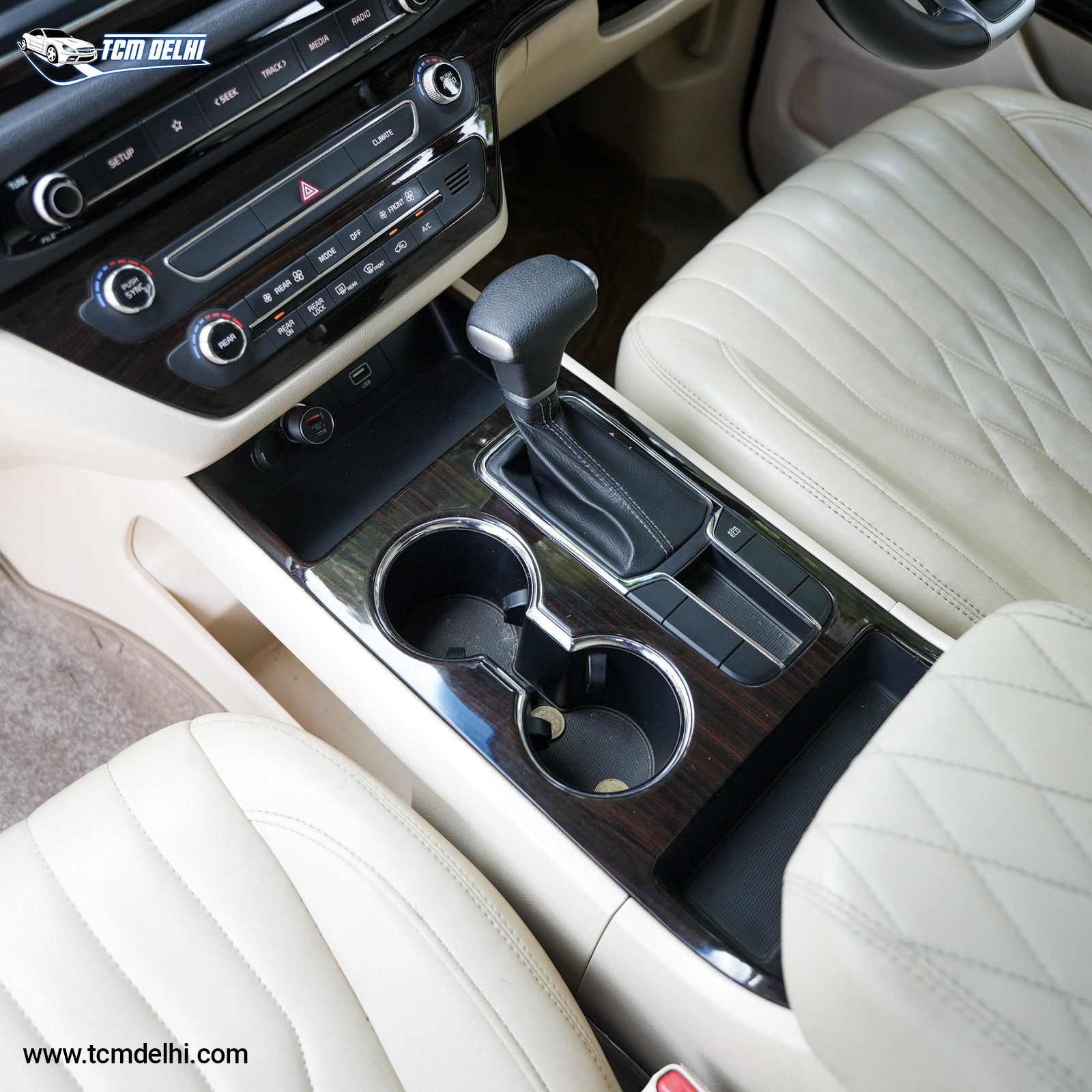 KIA CARNIVAL LIMOSINE+