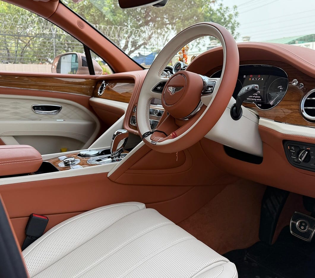 BENTLY BENTAYGA EWB AZURE FIRST EDITION