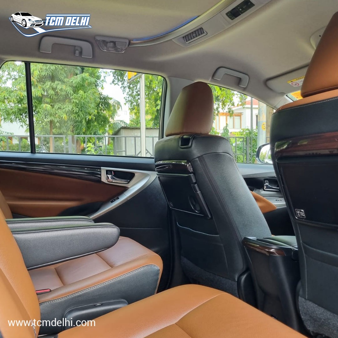 TOYOTA INNOVA ZX A/T