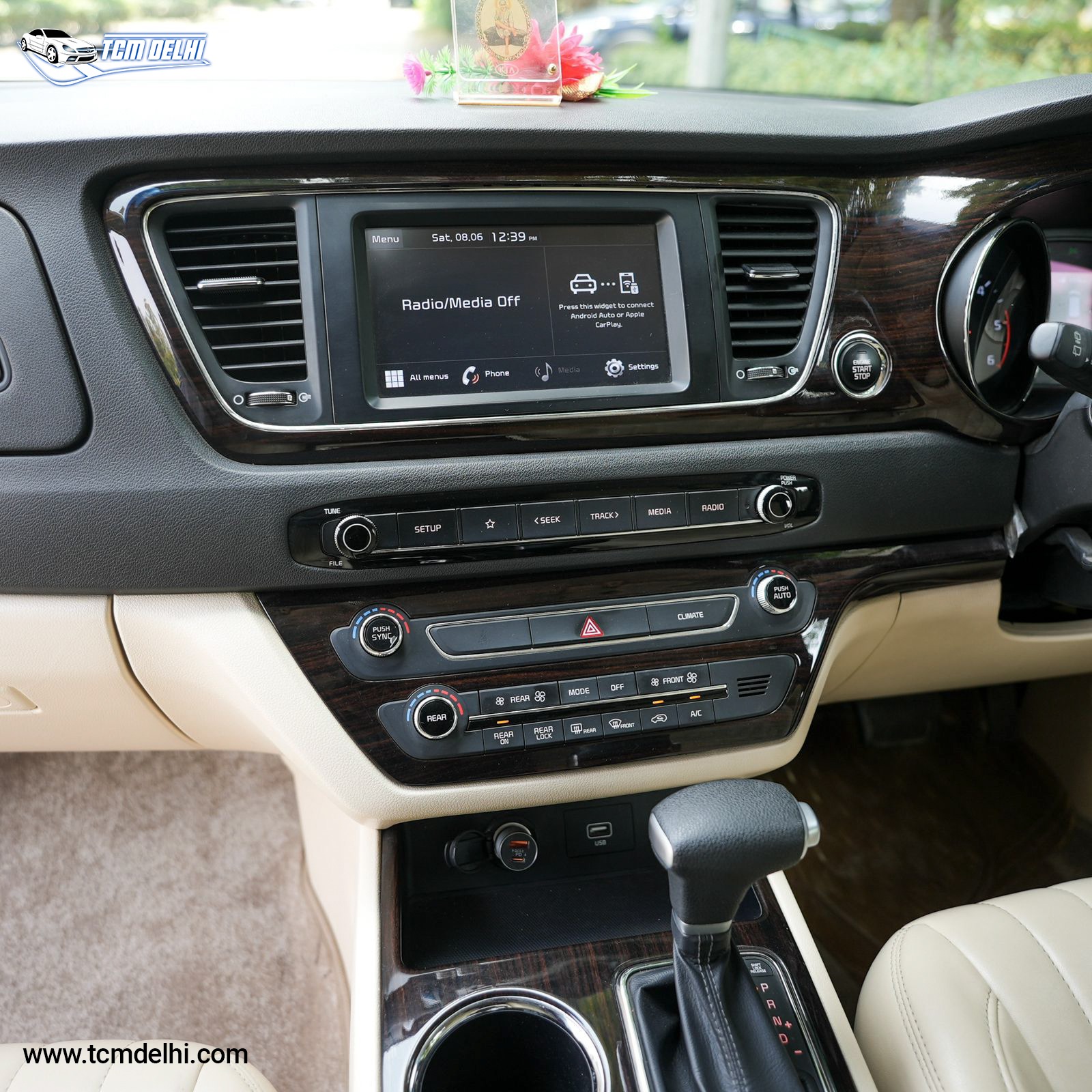 KIA CARNIVAL LIMOSINE+