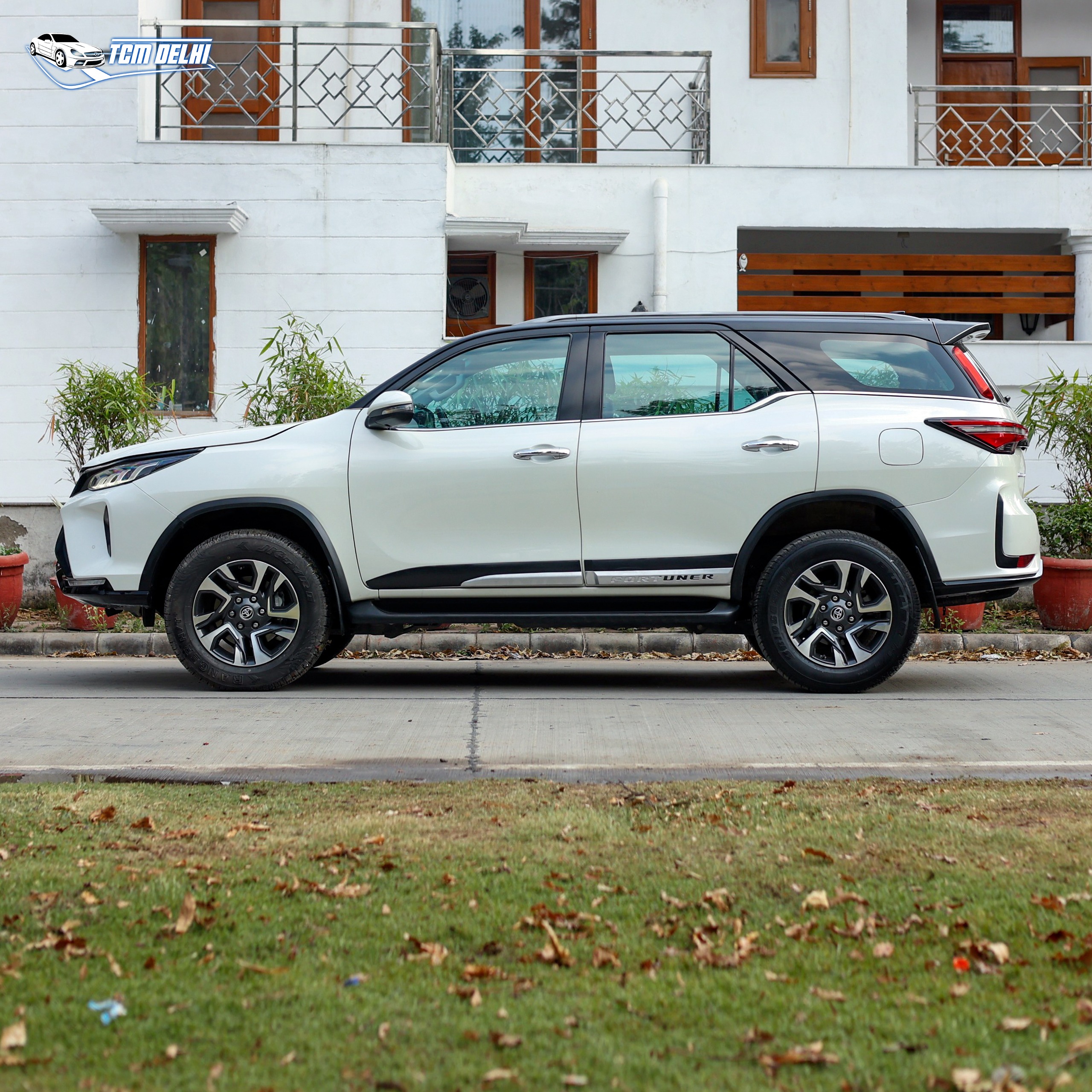 TOYOTA FORTUNER LEGENDER 4X2 AT
