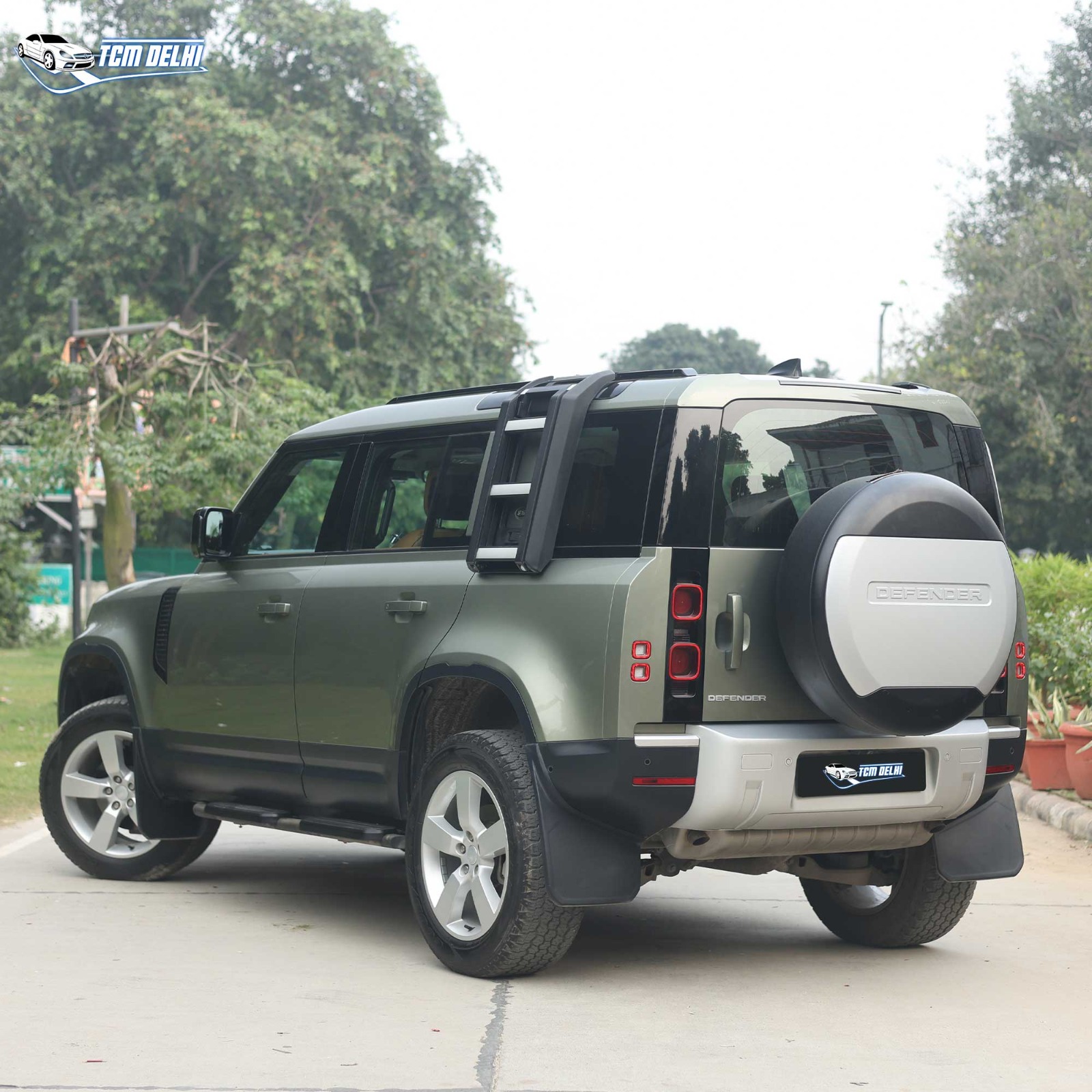 LAND ROVER DEFENDER 2.0 HSE 110PS