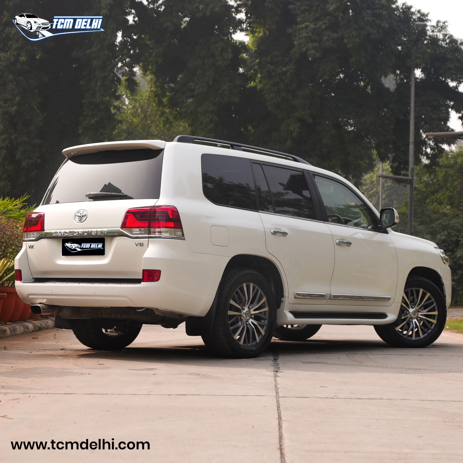 TOYOTA LAND CRUISER V8