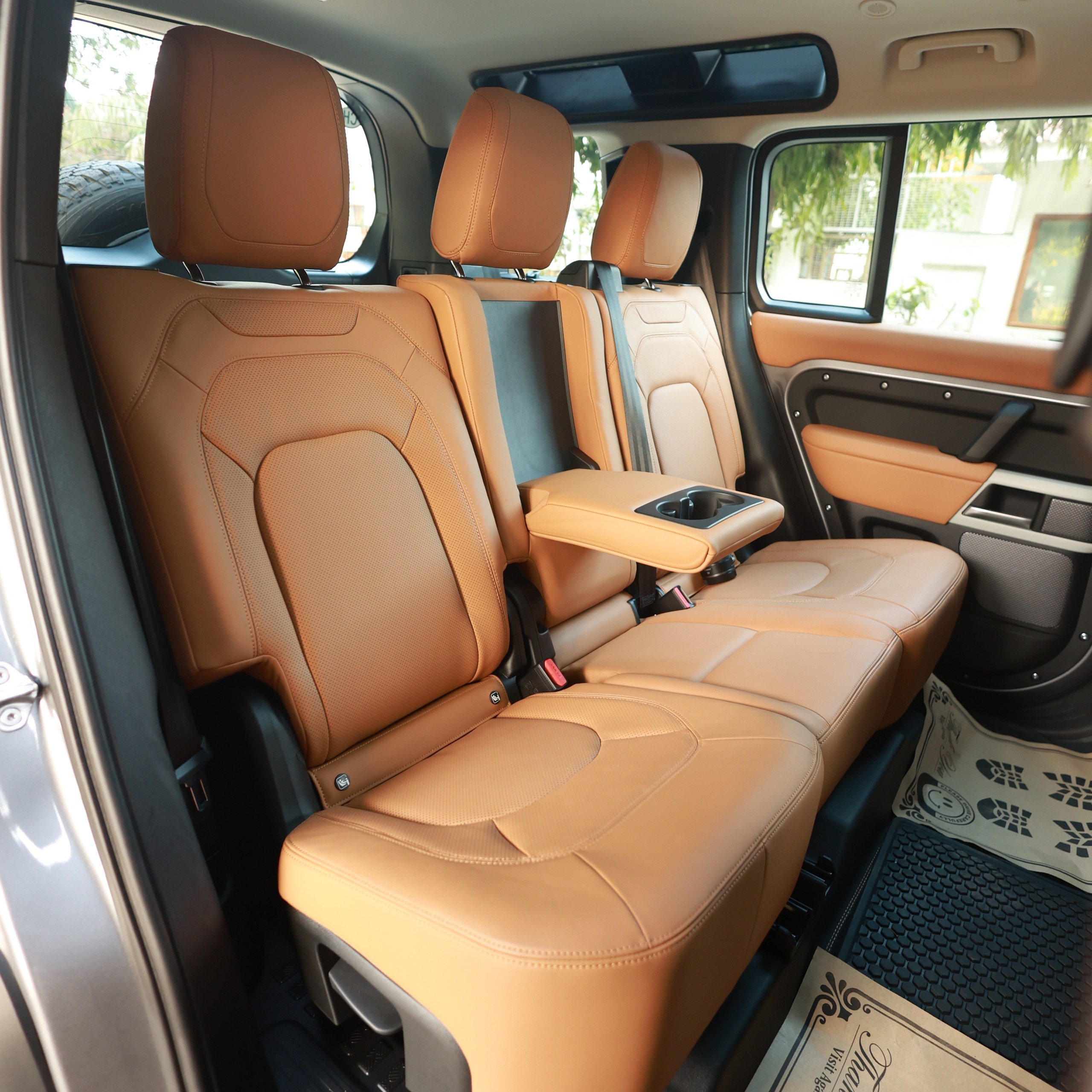 LAND ROVER DEFENDER 2.0 110PS HSE