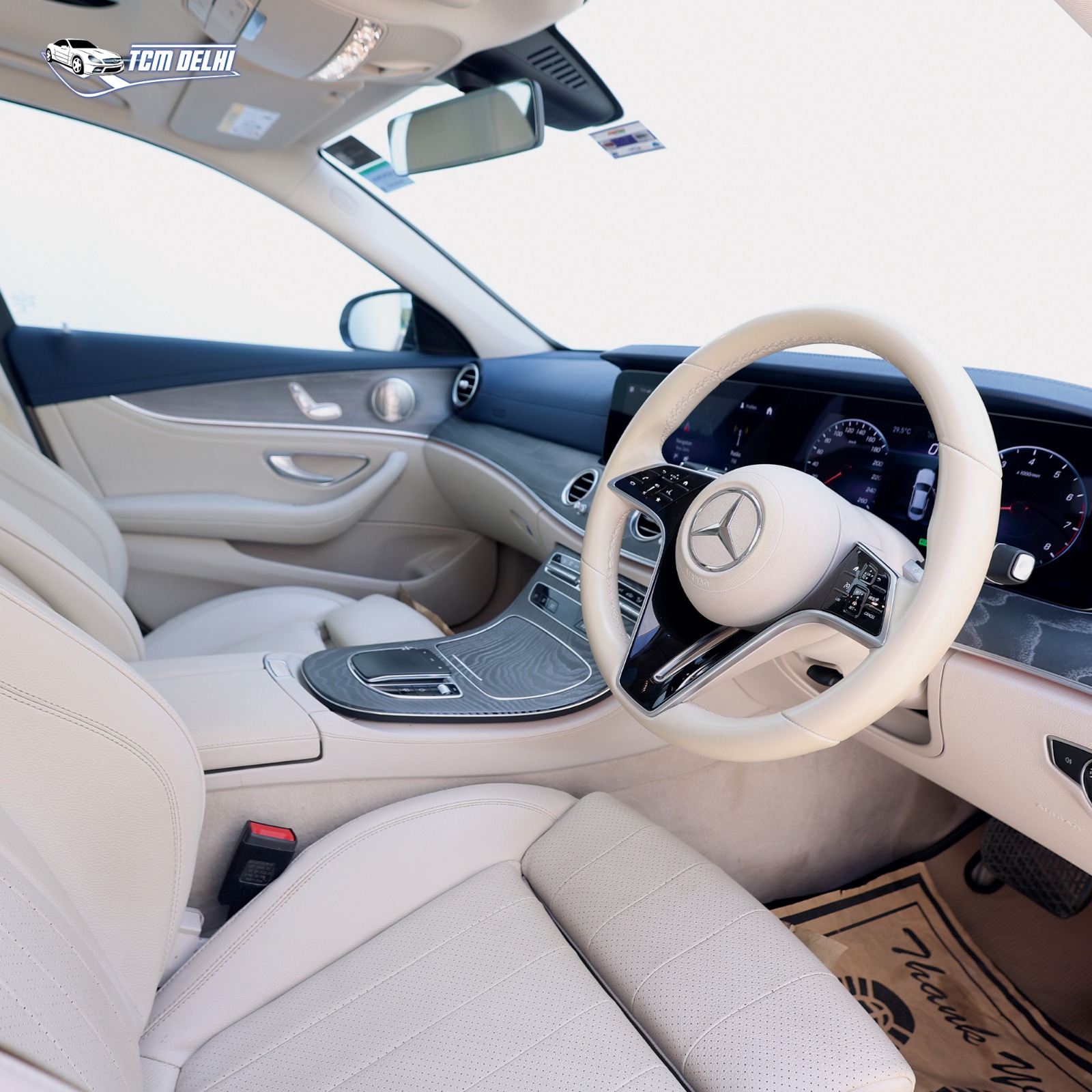 MERCEDES BENZ E200