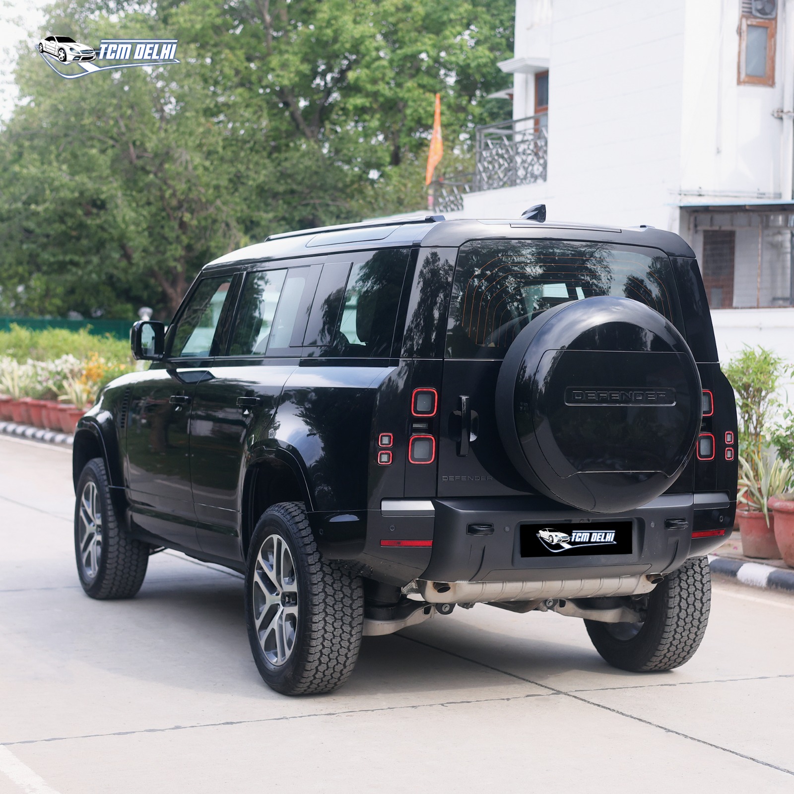 LAND ROVER DEFENDER 2.0 HSE 7 SEATER