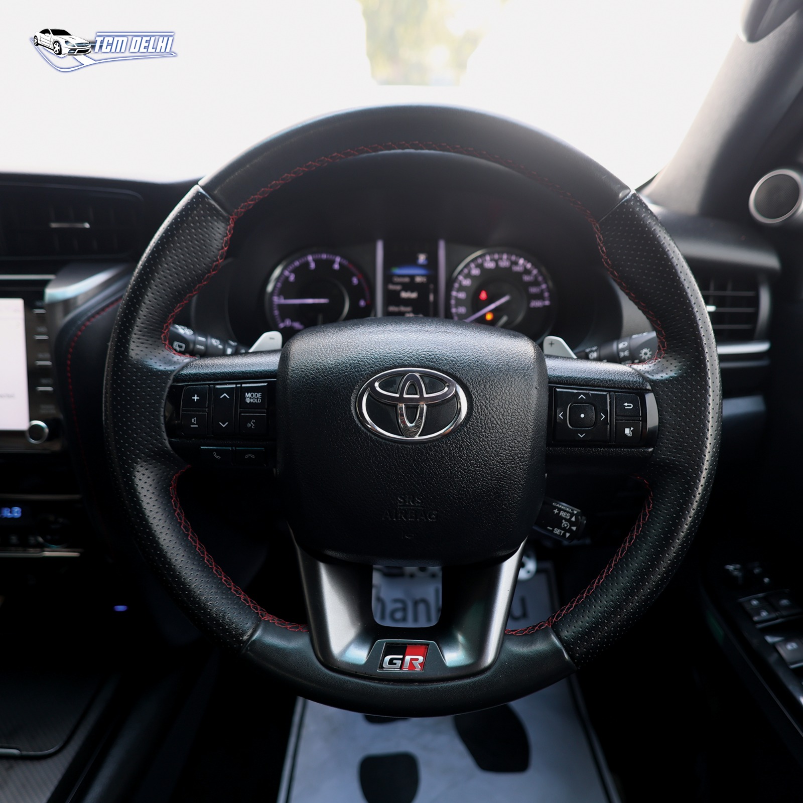 TOYOTA FORTUNER GR SPORT