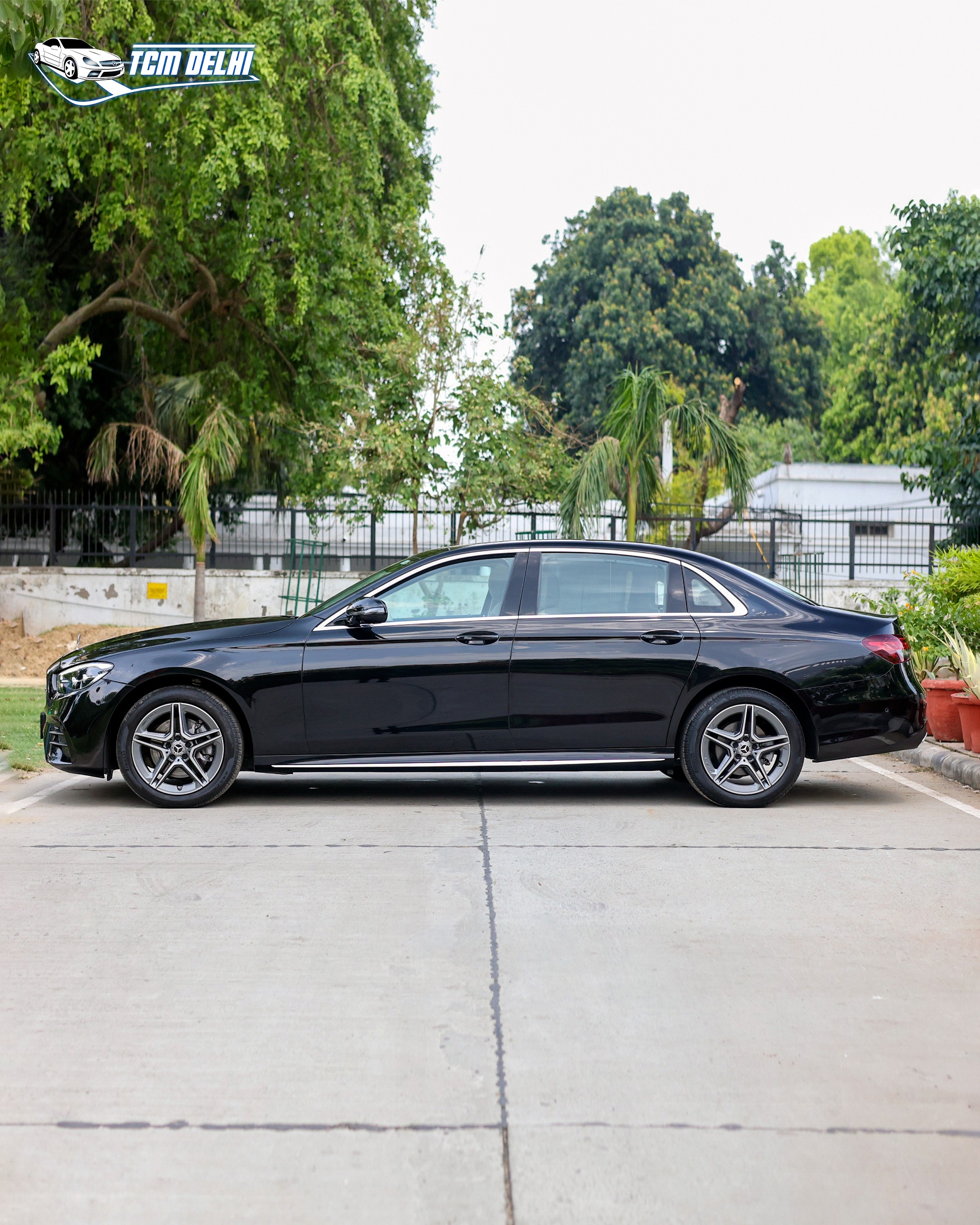 MERCEDES BENZ E200