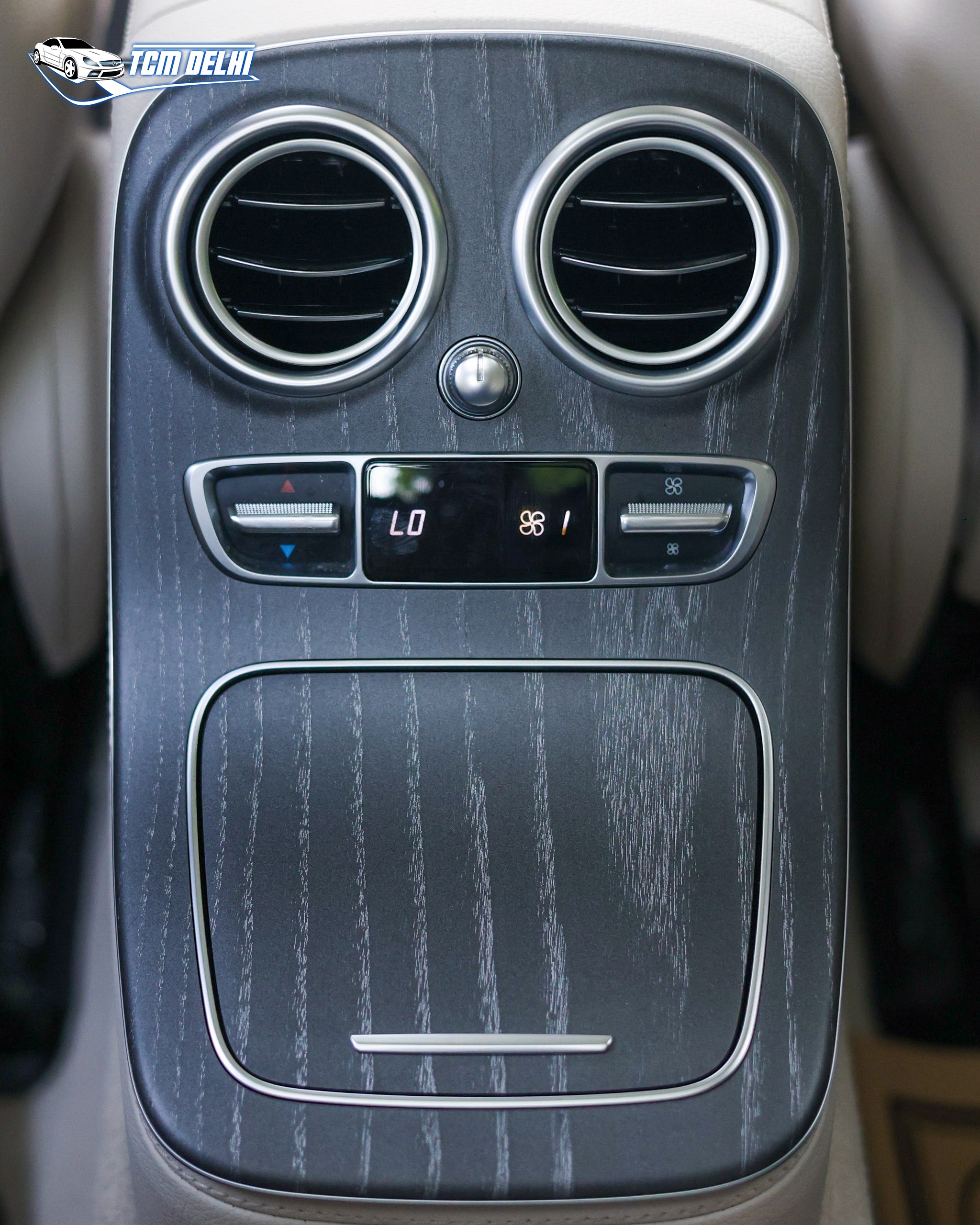 MERCEDES BENZ E200
