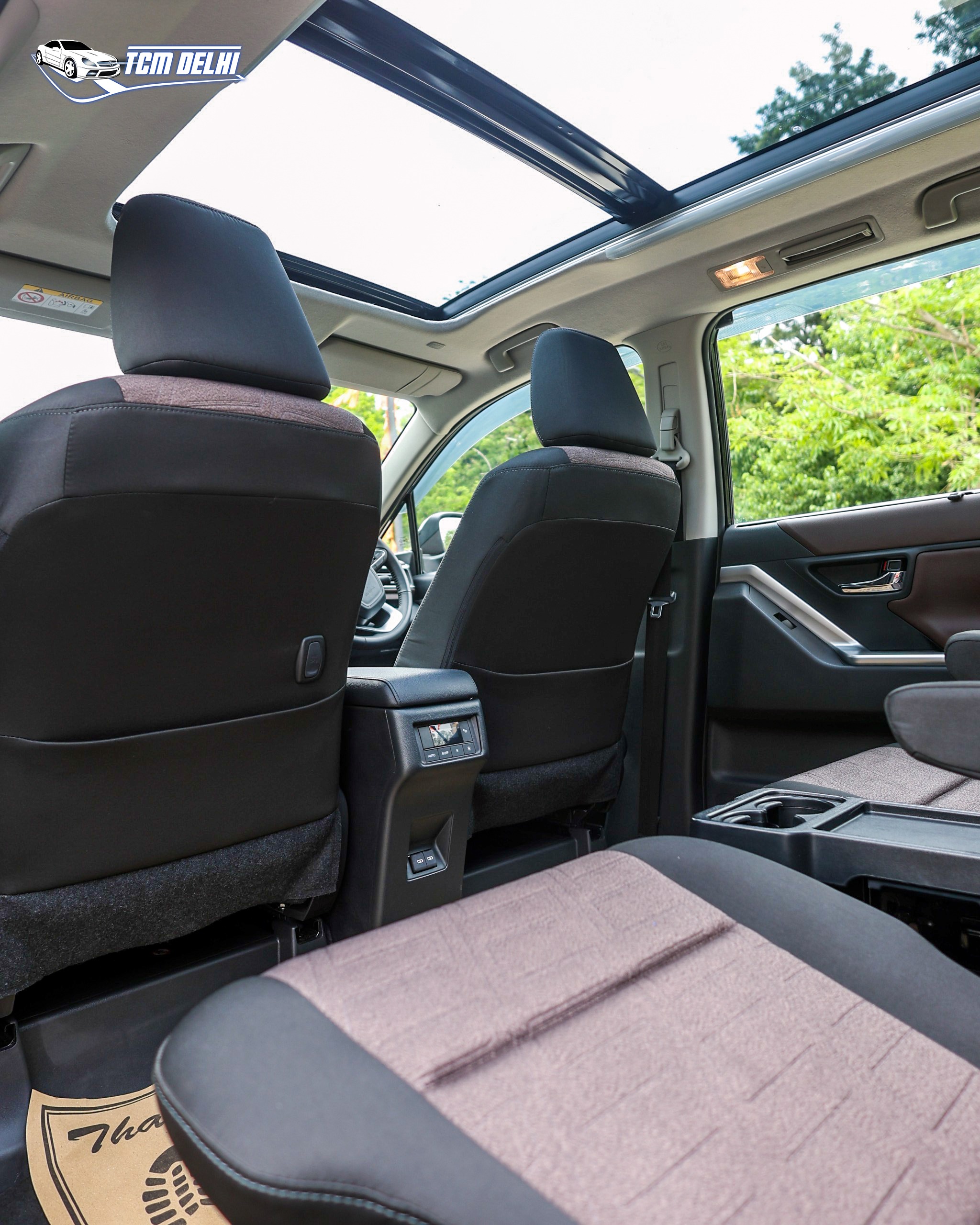 TOYOTA INNOVA HYCROSS VX(O)