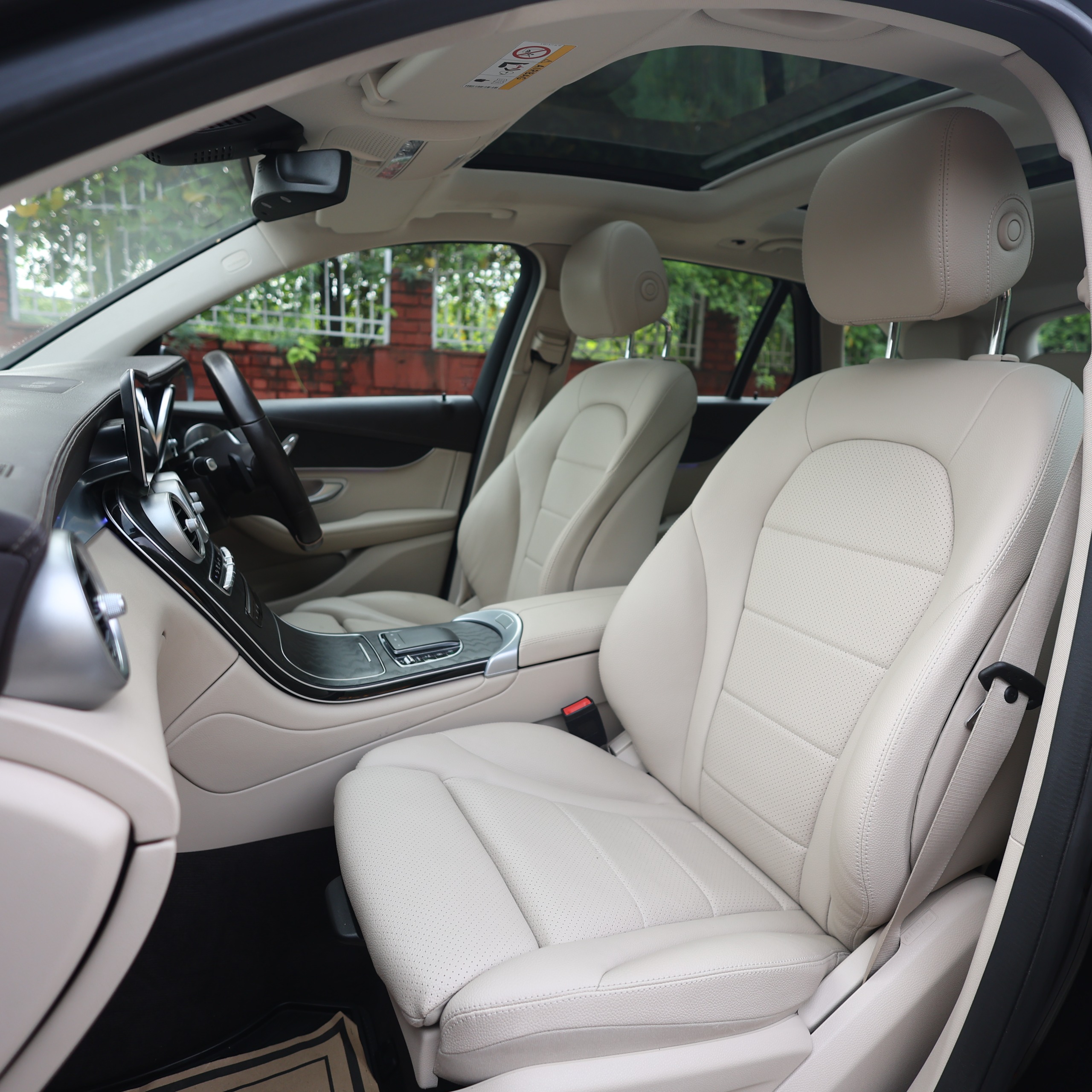 MERCEDES BENZ GLC200