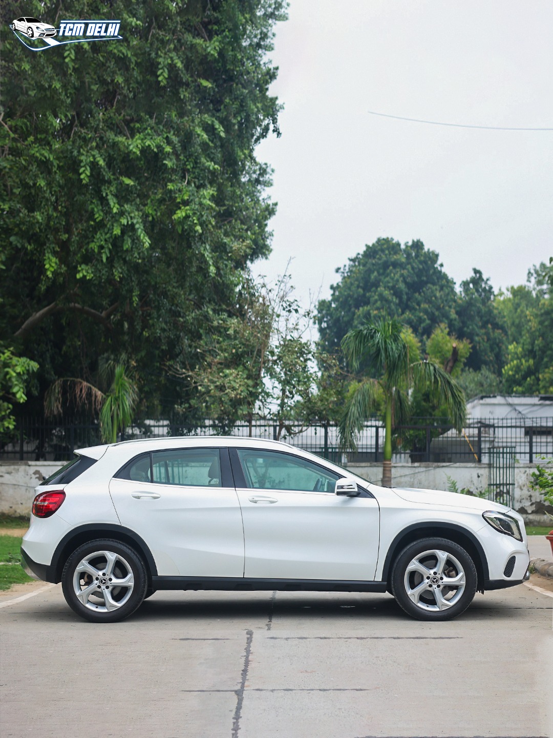 MERCEDES BENZ GLA200