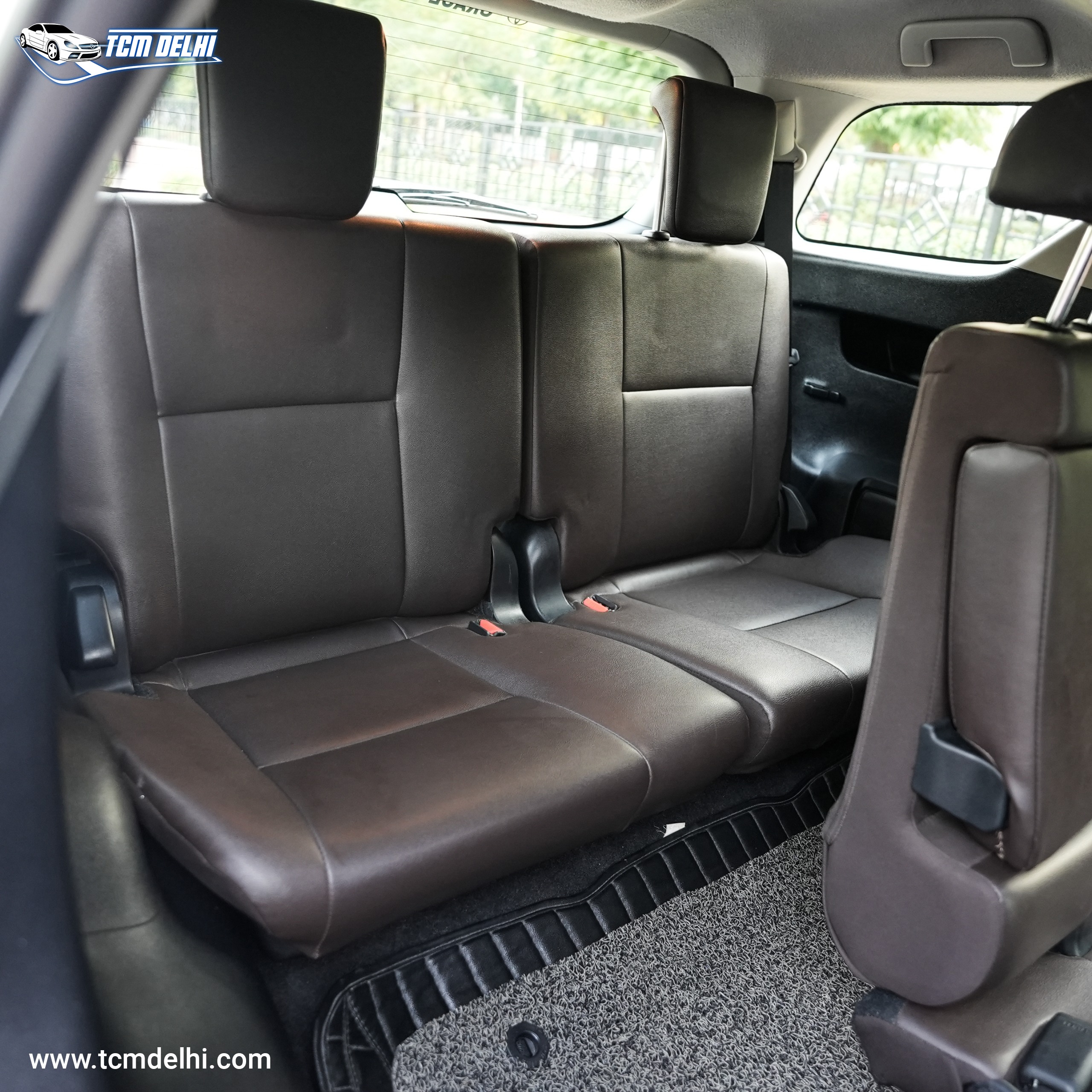 TOYOTA FORTUNER 4X4 AT