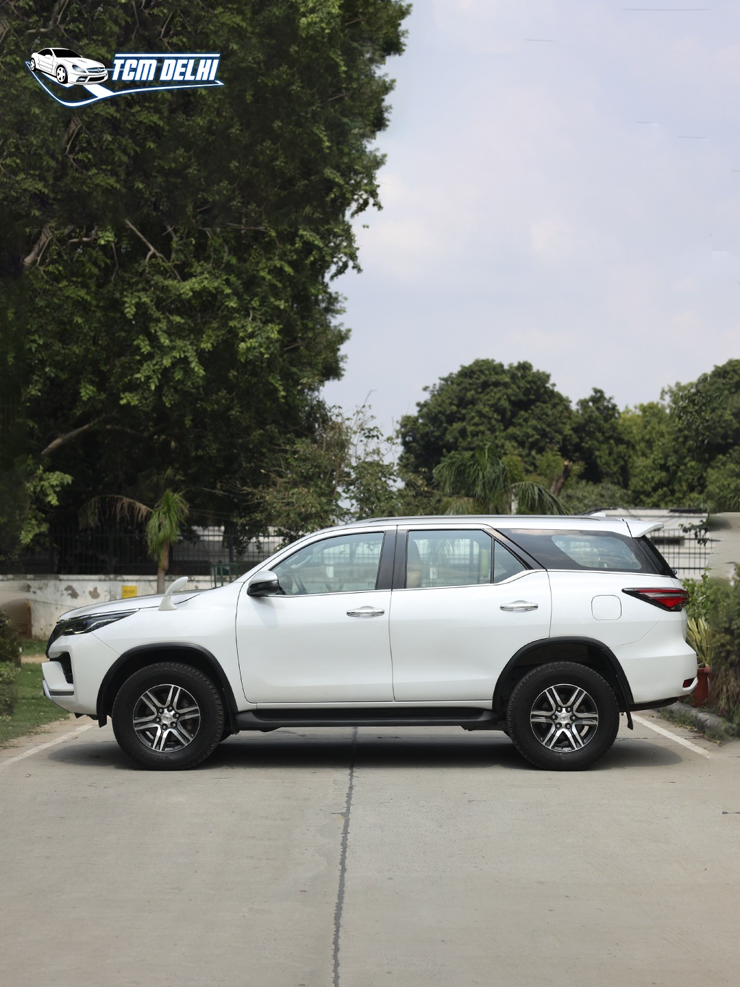TOYOTA FORTUNER 4X2 AUTOMATIC
