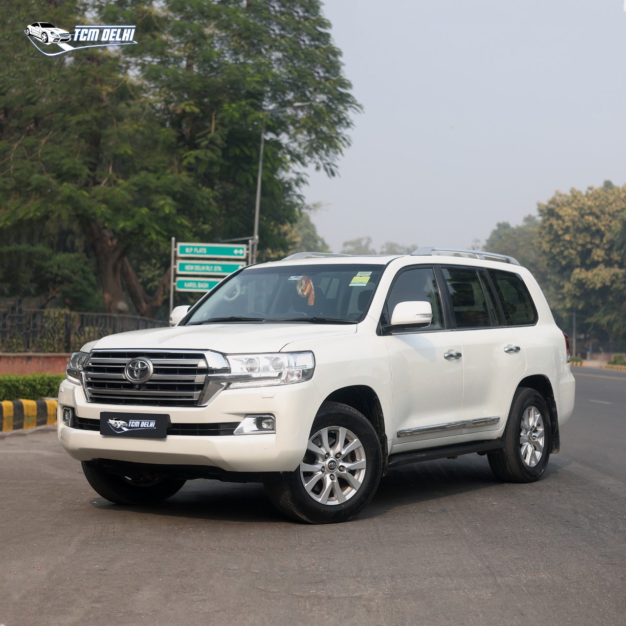 TOYOTA LAND CRUISER VX200