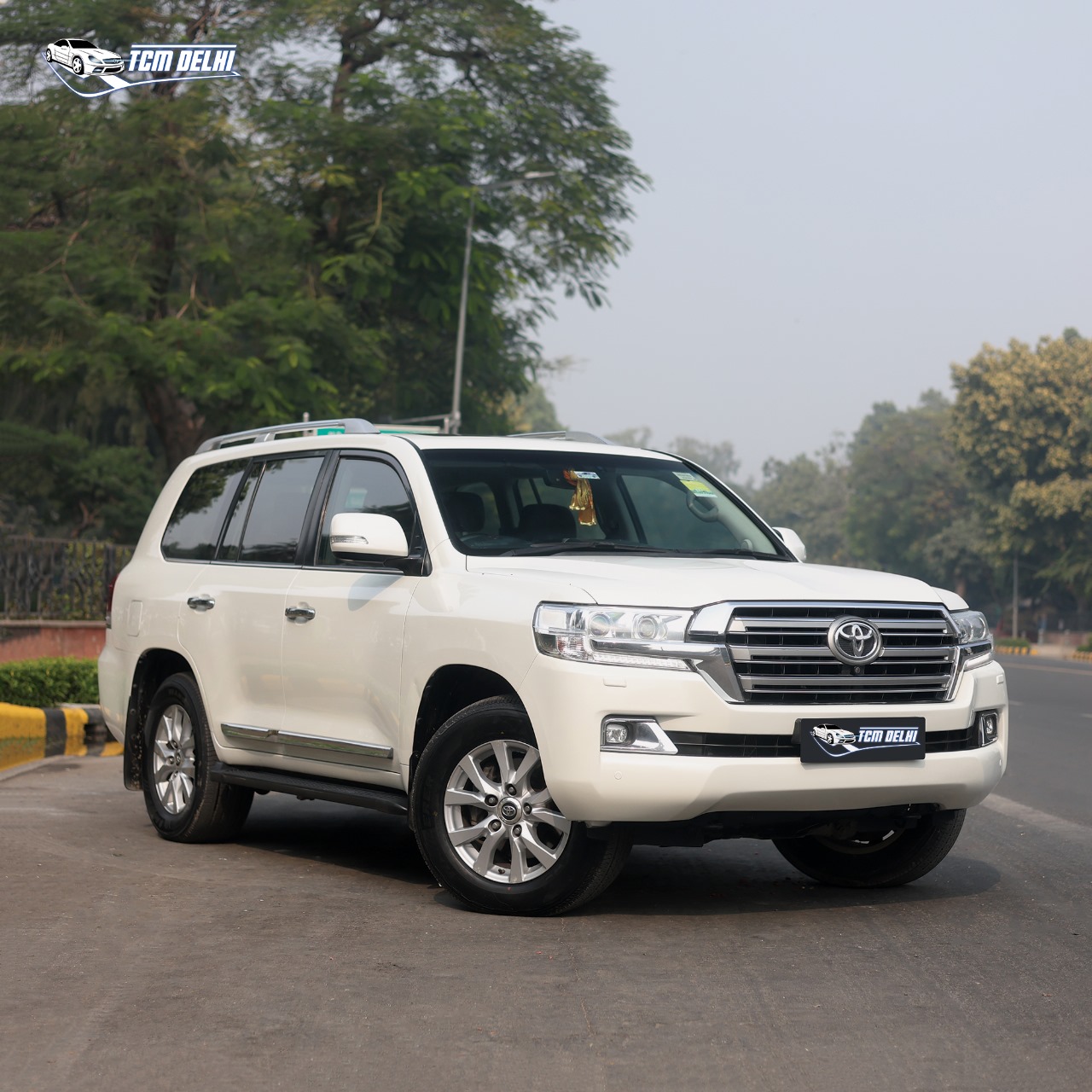 TOYOTA LAND CRUISER VX200