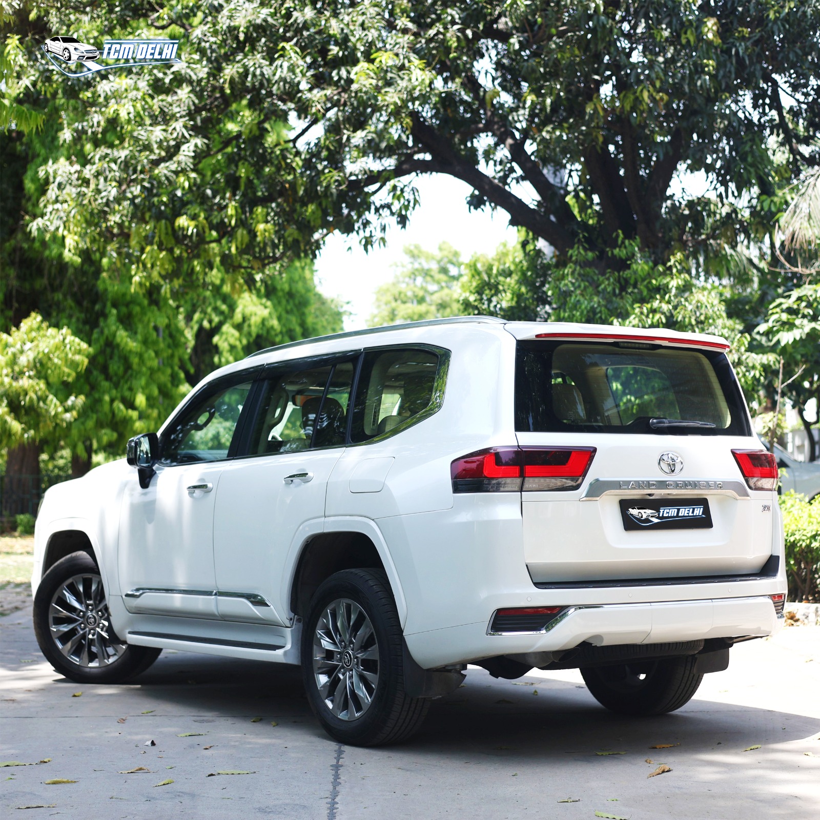 TOYOTA LAND CRUISER ZX300
