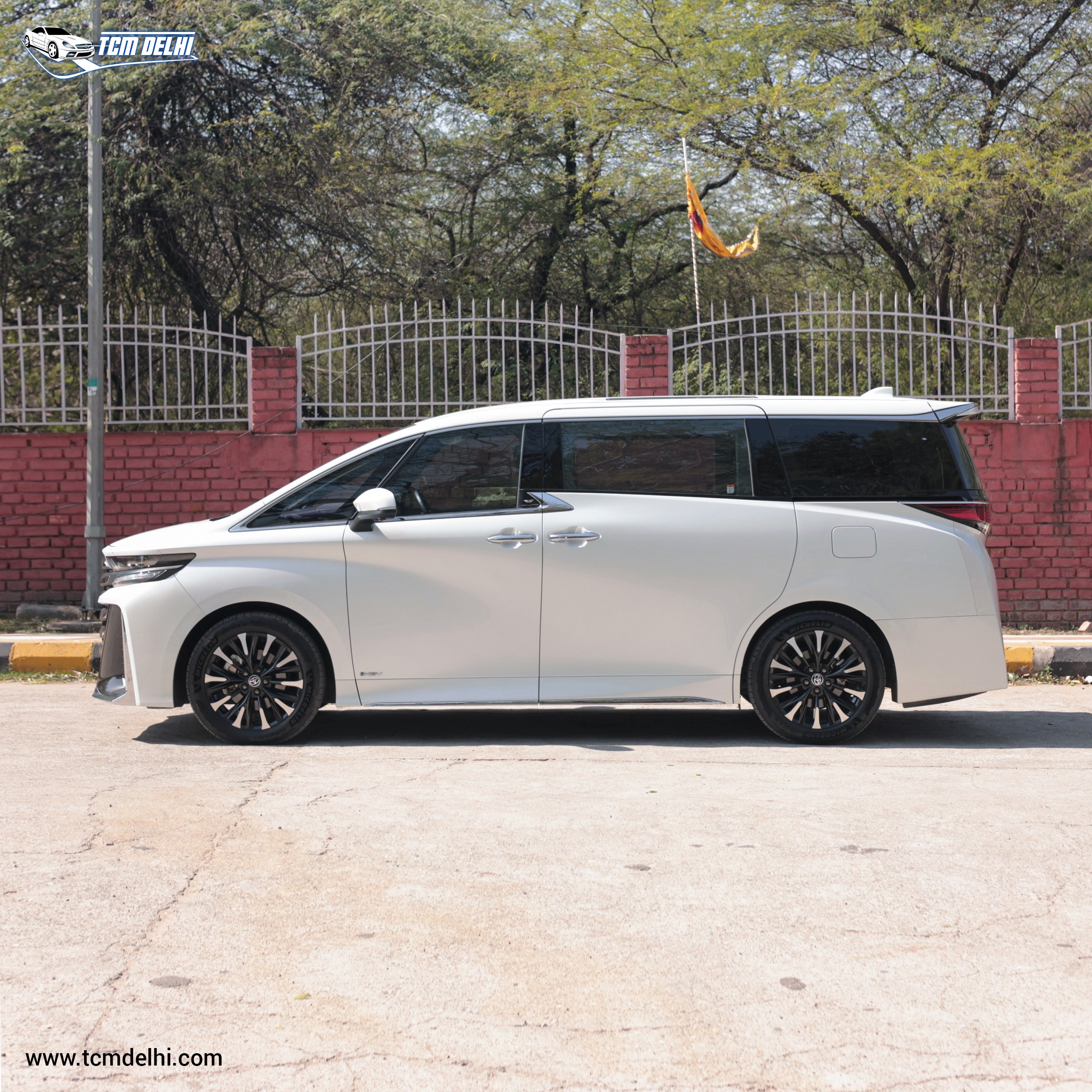 TOYOTA VELLFIRE EXECUTIVE LOUNGE