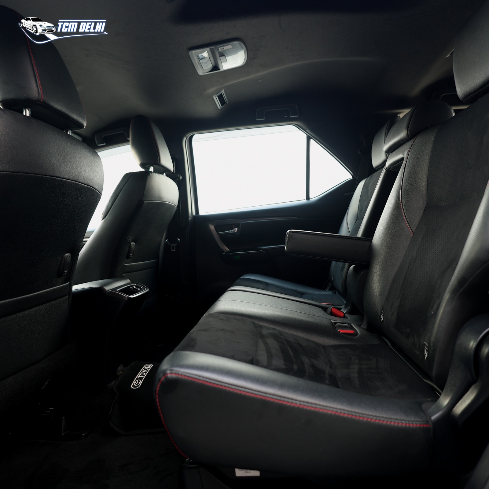 TOYOTA FORTUNER GR SPORT