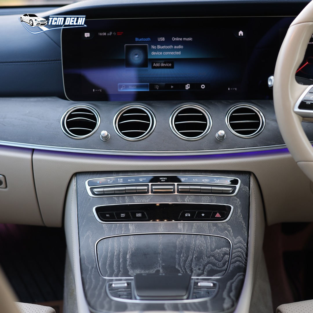 MERCEDES BENZ E200 AMG LINE