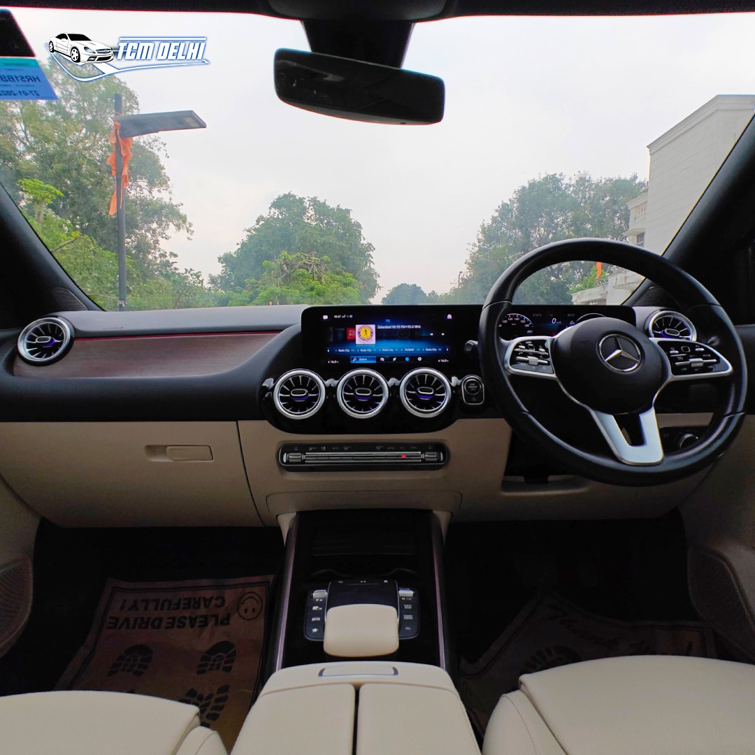 MERCEDES BENZ GLA200 PETROL