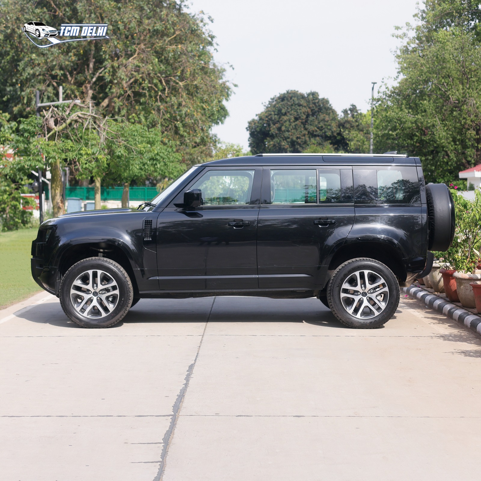 LAND ROVER DEFENDER 2.0 HSE 7 SEATER