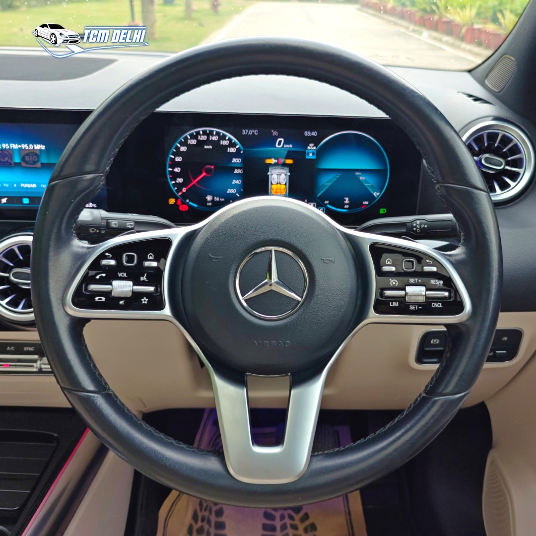 MERCEDES BENZ GLA200 PETROL