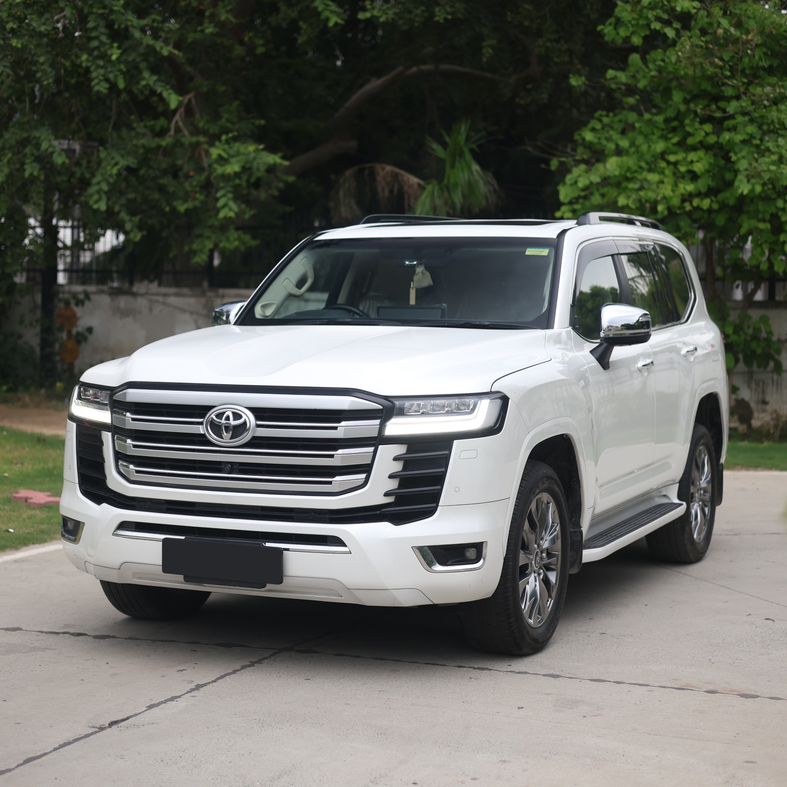 TOYOTA LAND CRUISER ZX300