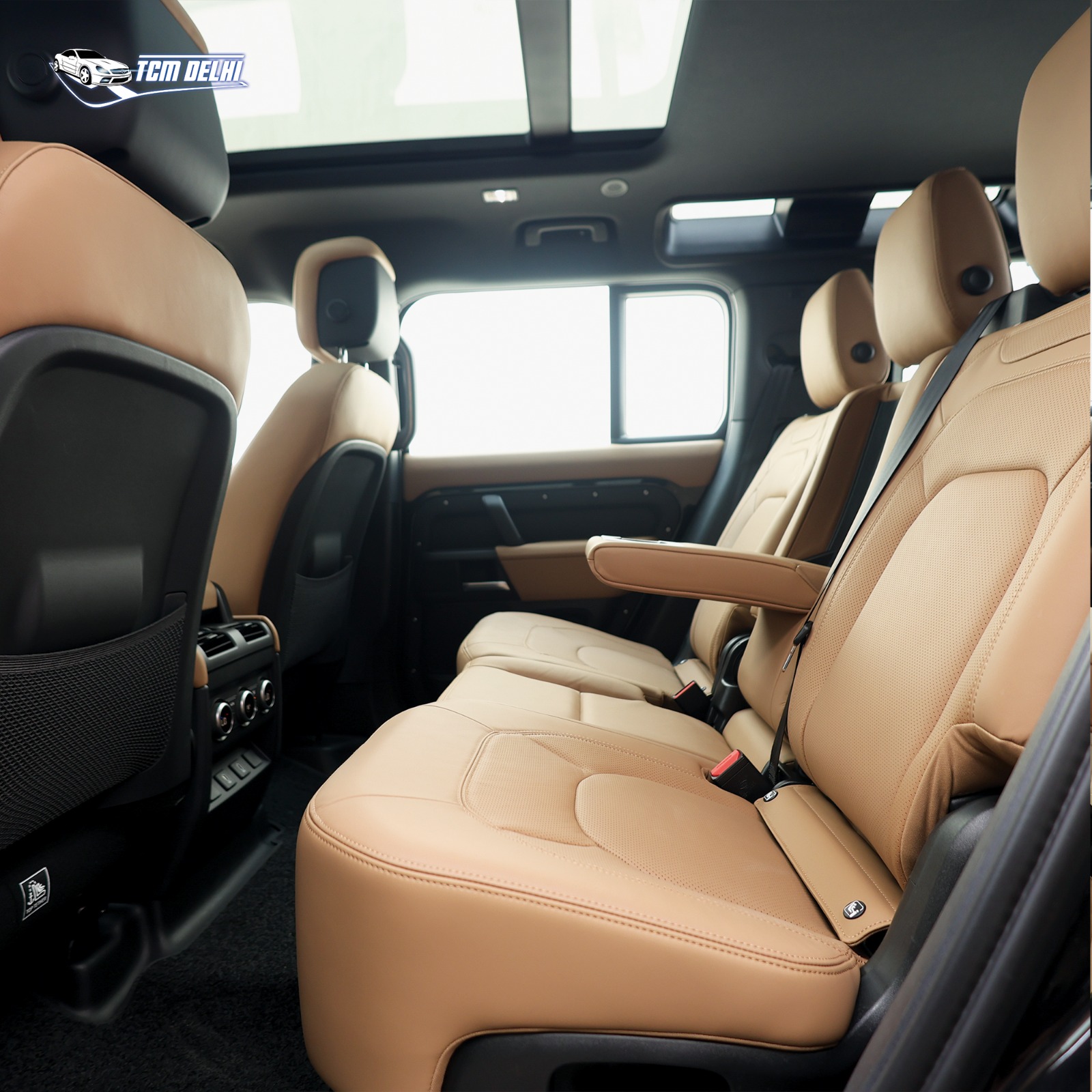 LAND ROVER DEFENDER 2.0 HSE 7 SEATER