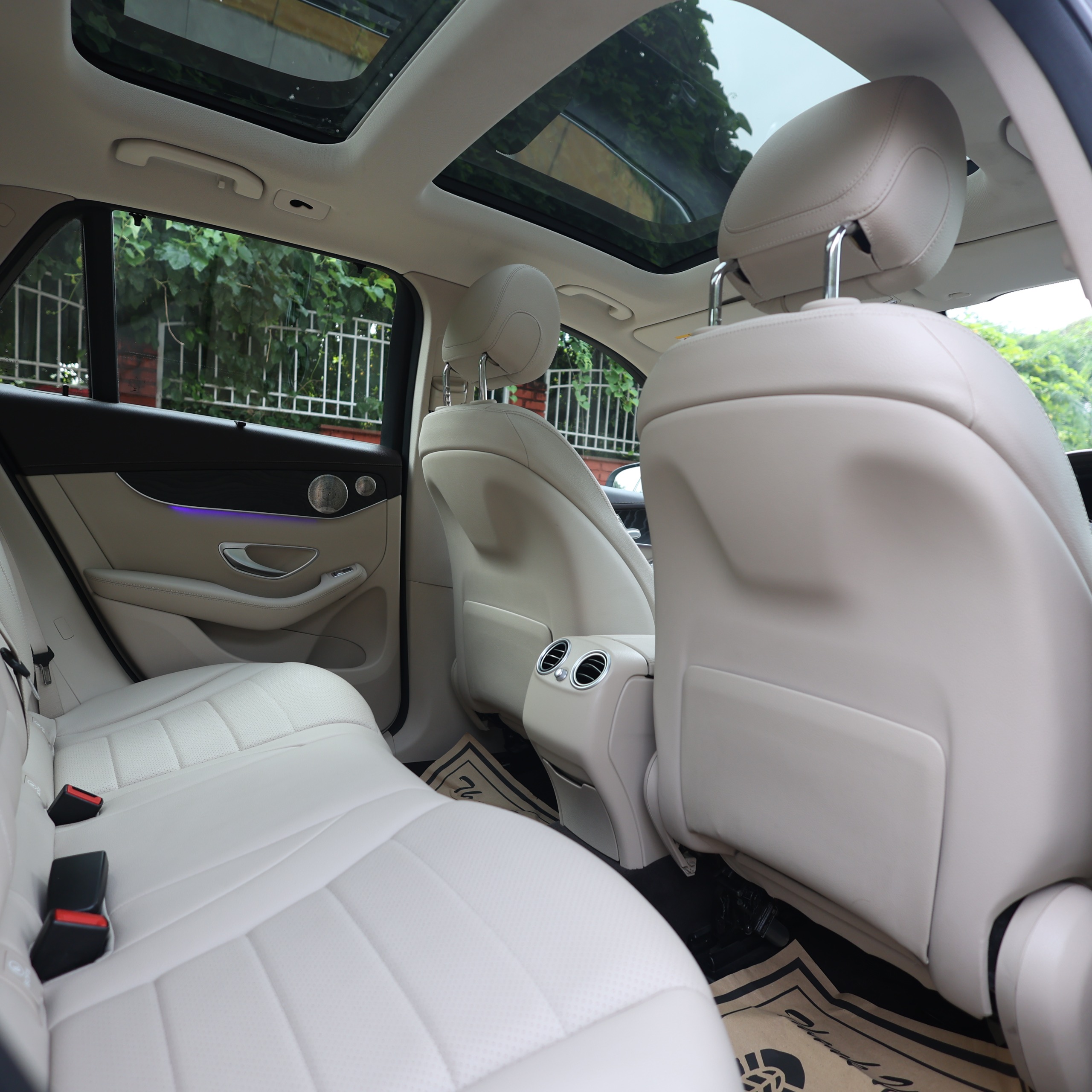 MERCEDES BENZ GLC200