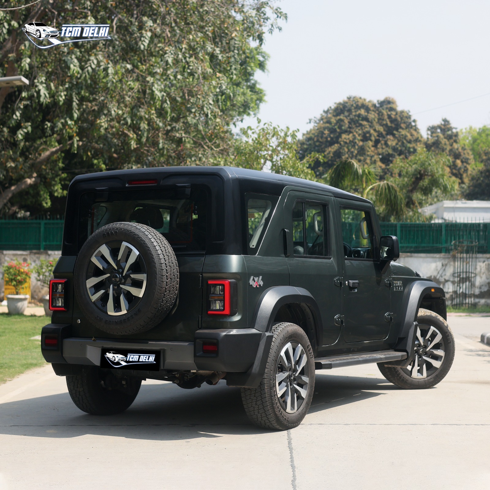 MAHINDRA THAR ROXX AXL AT