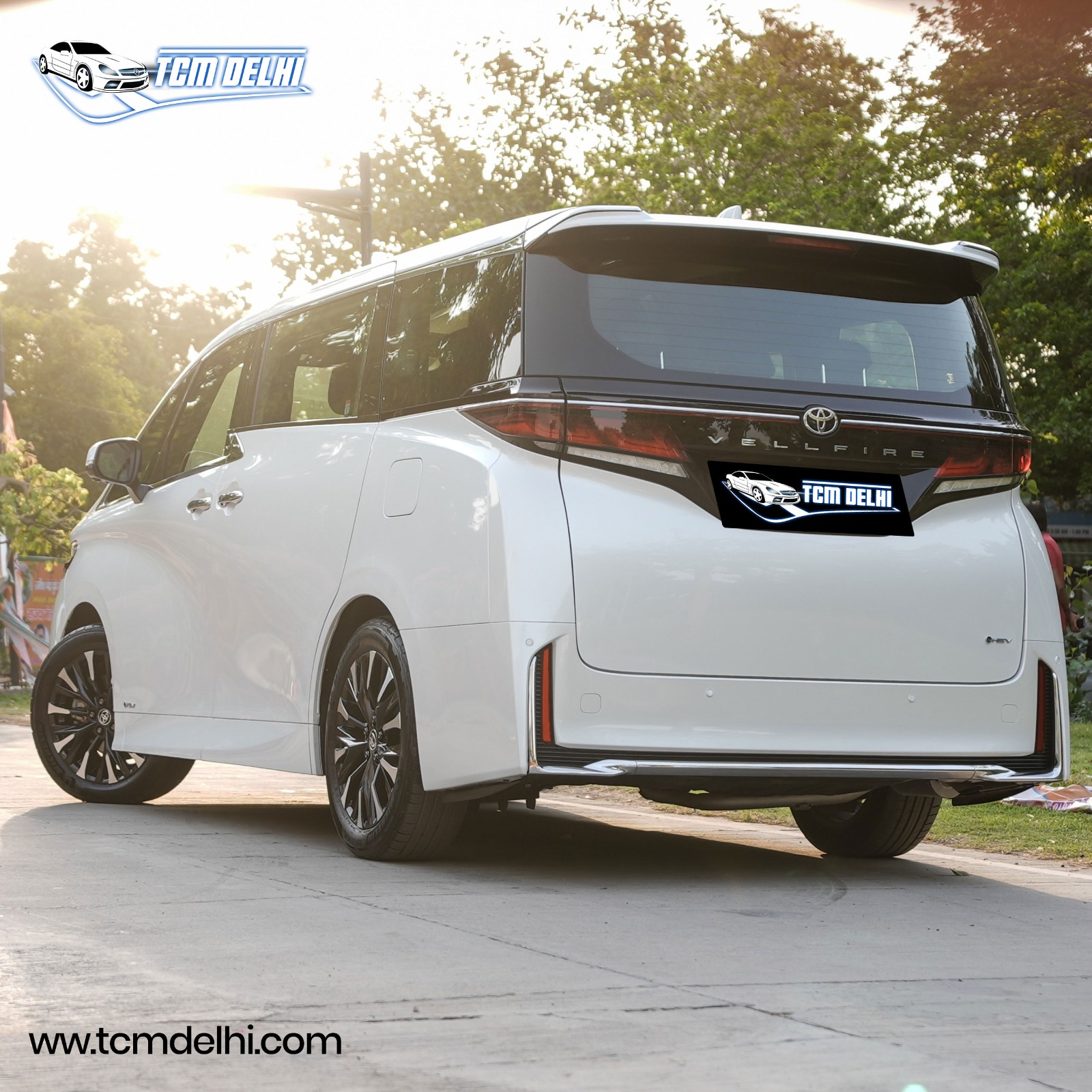 TOYOTA VELLFIRE HYBRID HI