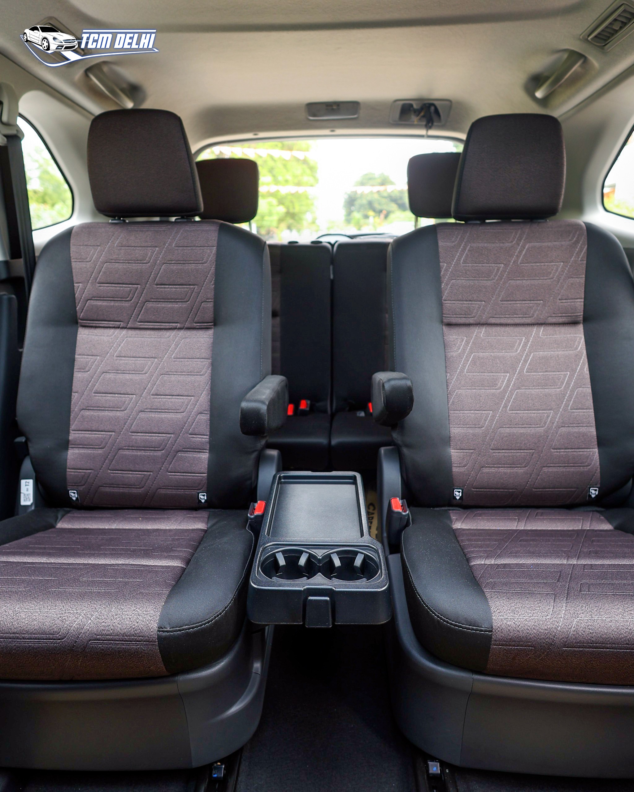 TOYOTA INNOVA HYCROSS VX(O)