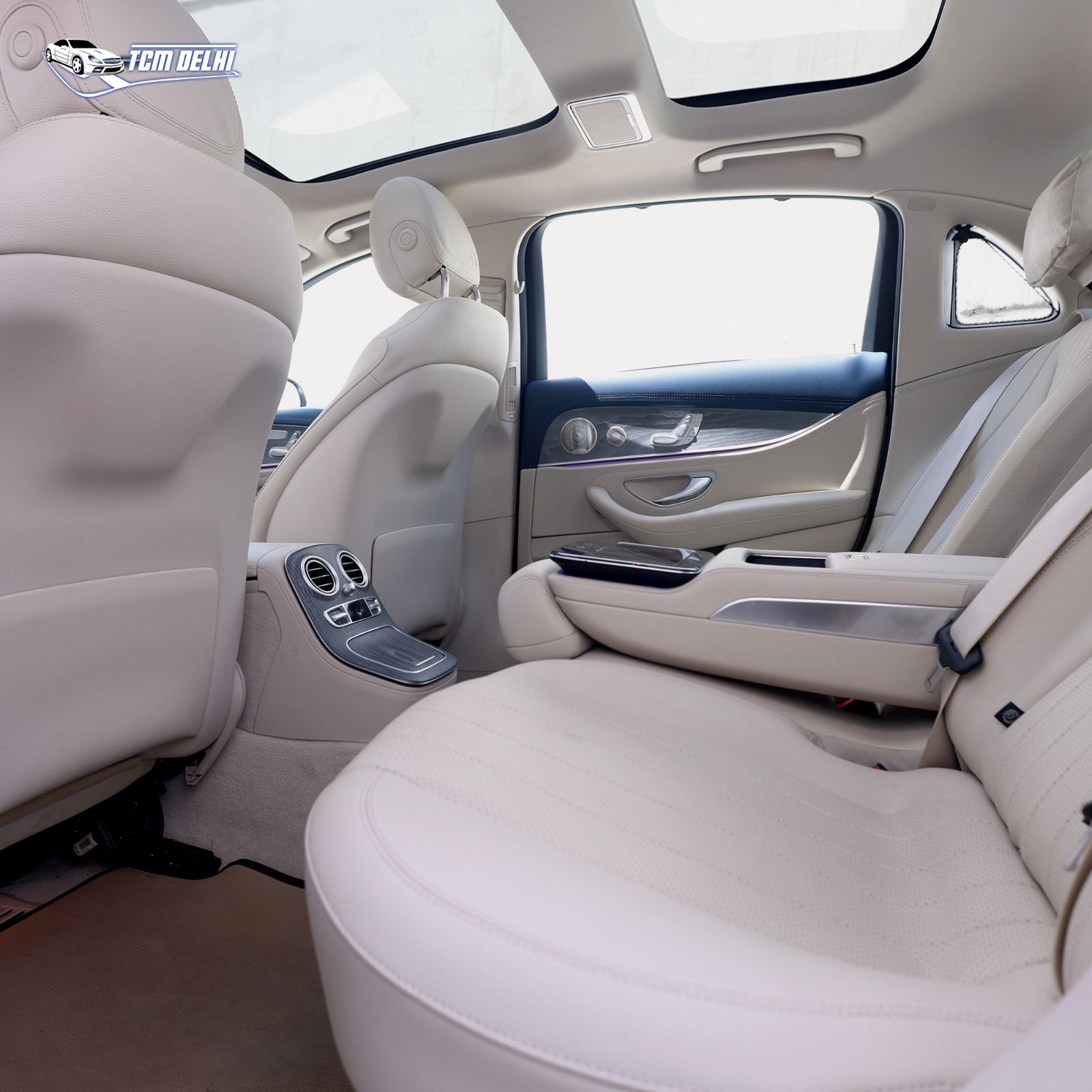 MERCEDES BENZ E200