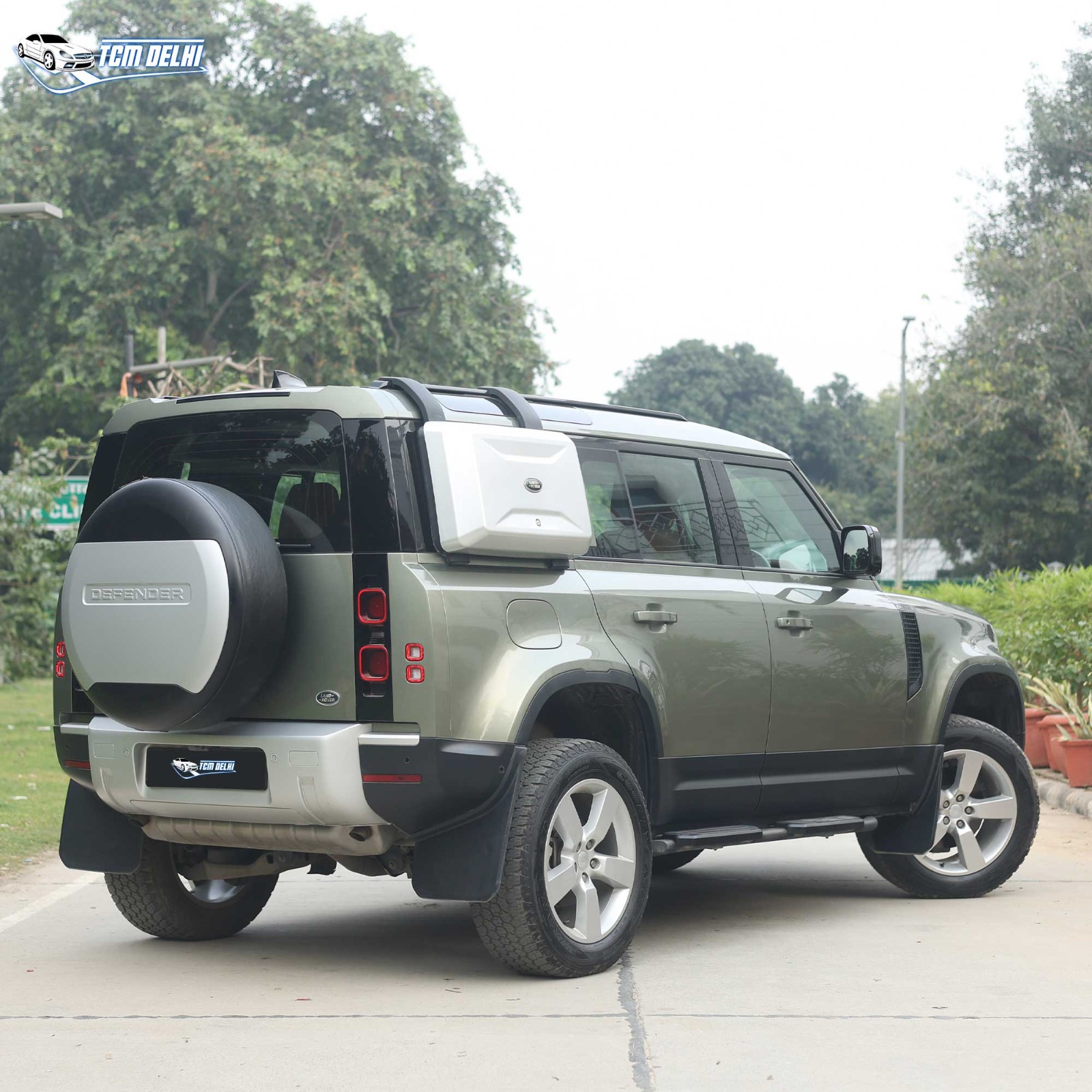 LAND ROVER DEFENDER 2.0 HSE 110PS