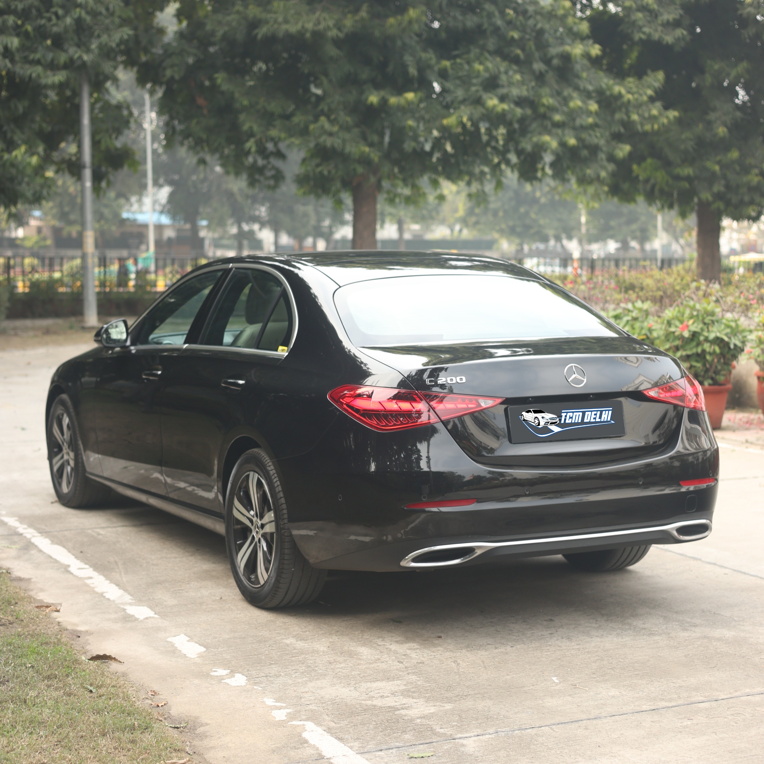 MERCEDES BENZ C200