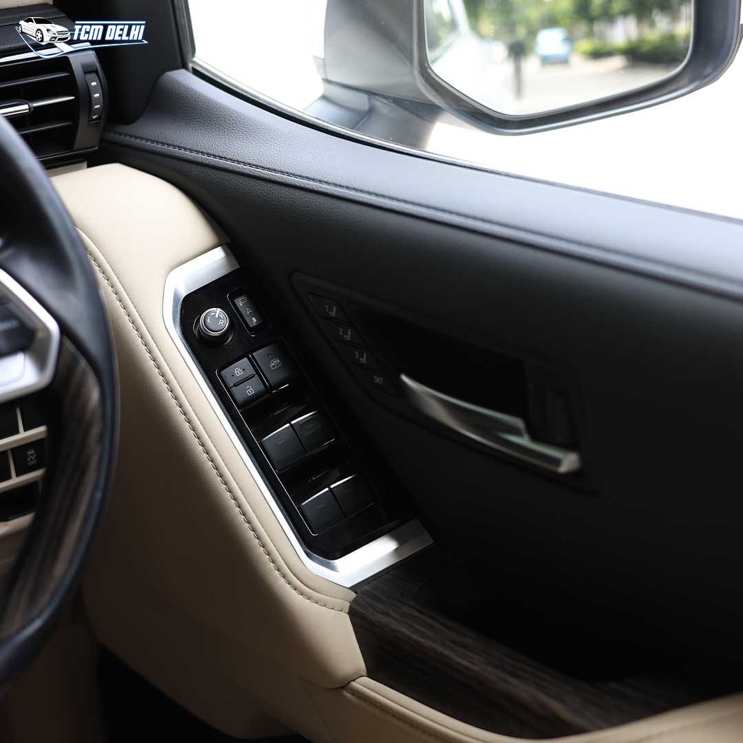 TOYOTA LAND CRUISER ZX300