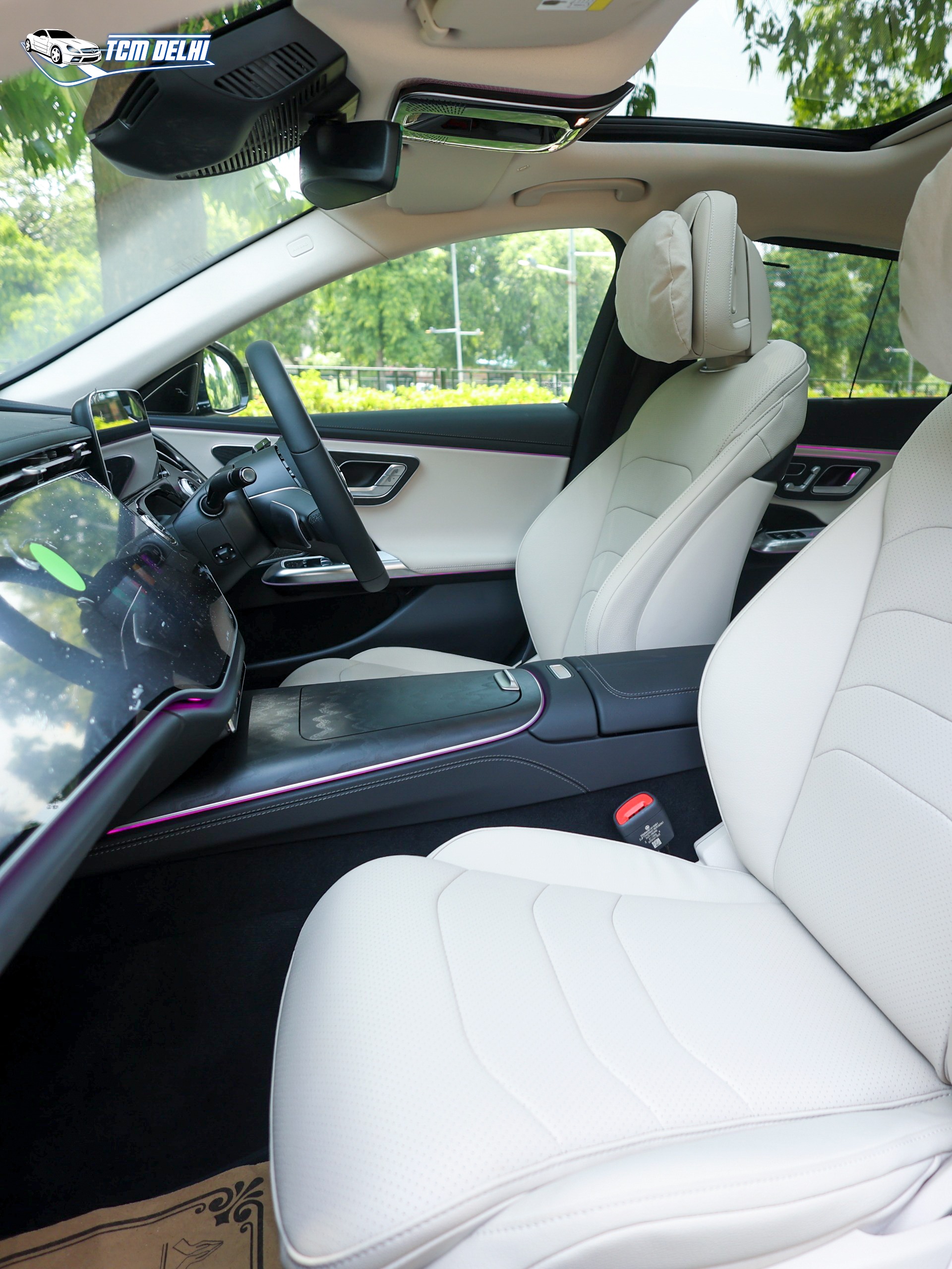 MERCEDES BENZ E200