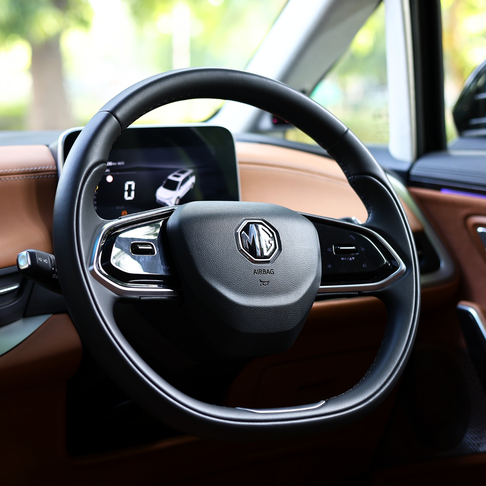 MG M9 EV ELECTRIC