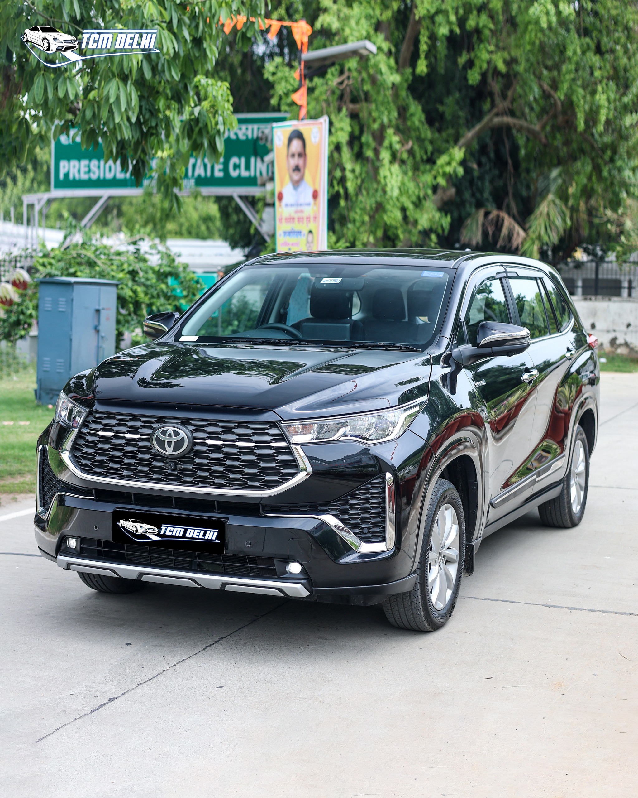 TOYOTA INNOVA HYCROSS VX(O)