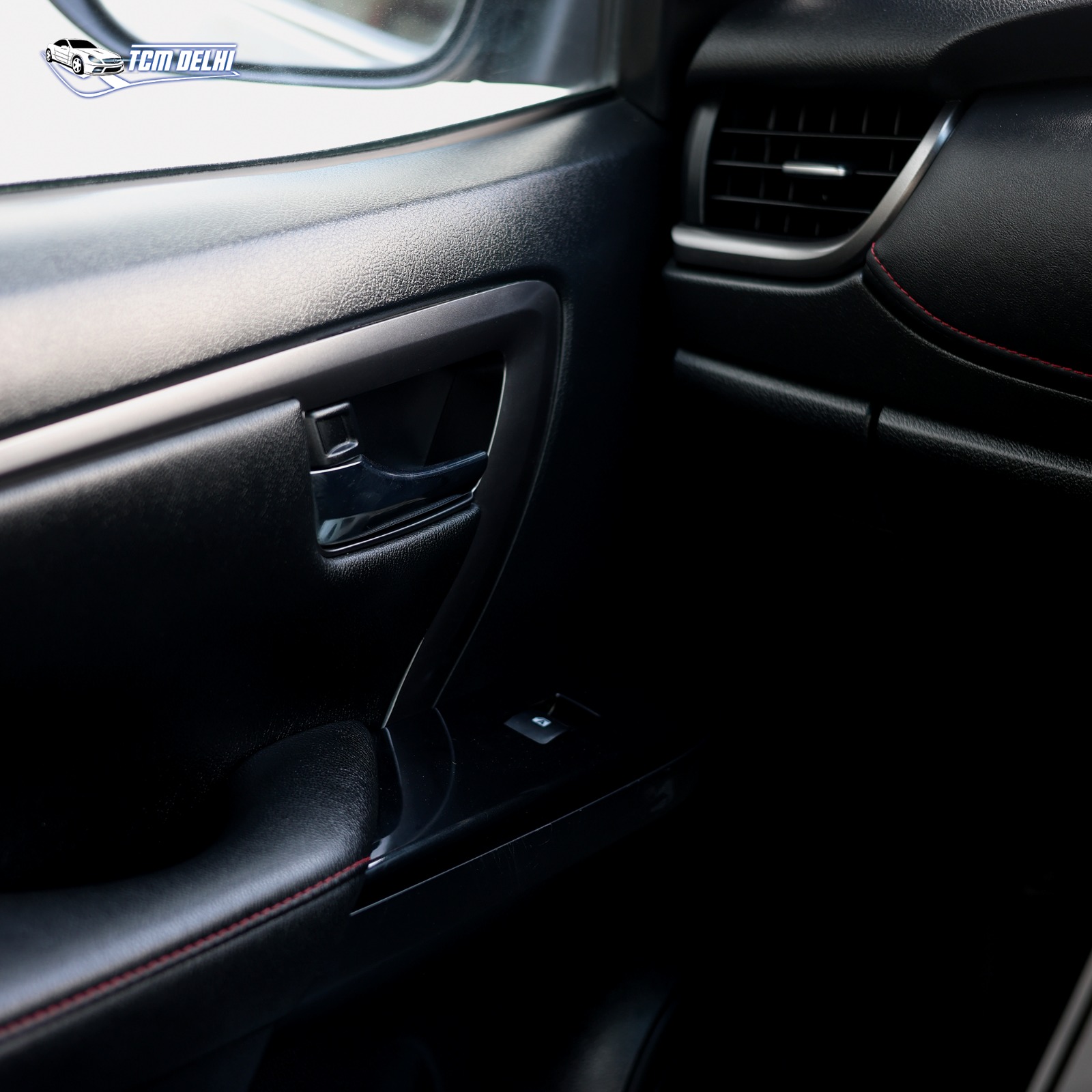 TOYOTA FORTUNER GR SPORT