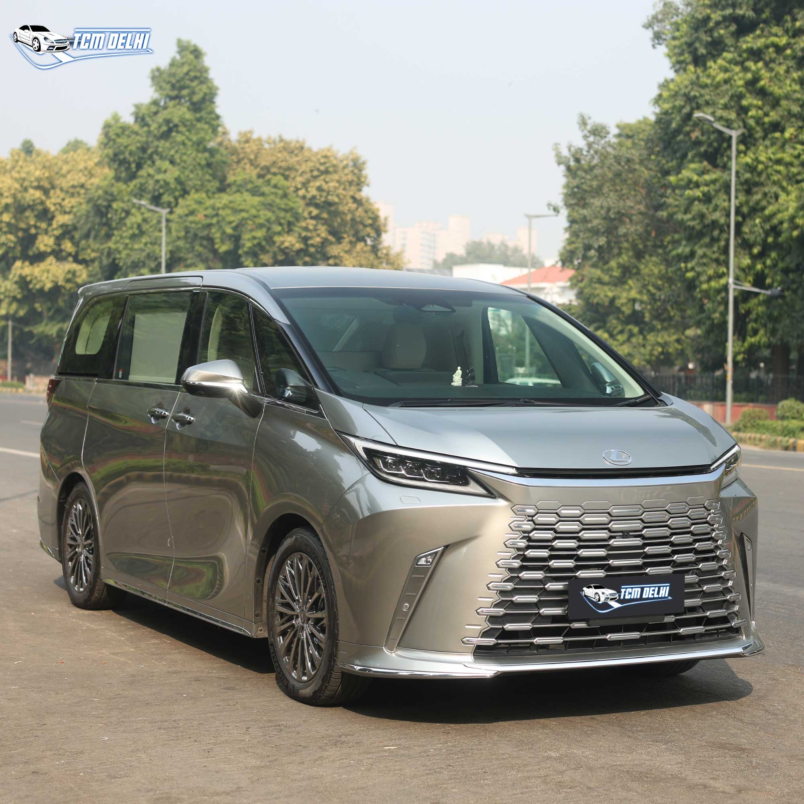 LEXUS LM 350h 4S LUXURY HYBRID