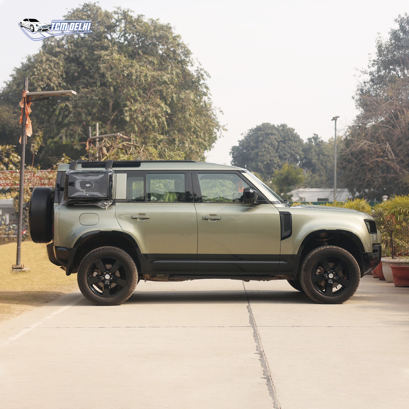 LAND ROVER DEFENDER 2.0 HSE 110PS