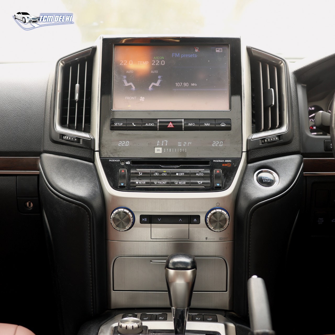 TOYOTA LAND CRUISER VX200