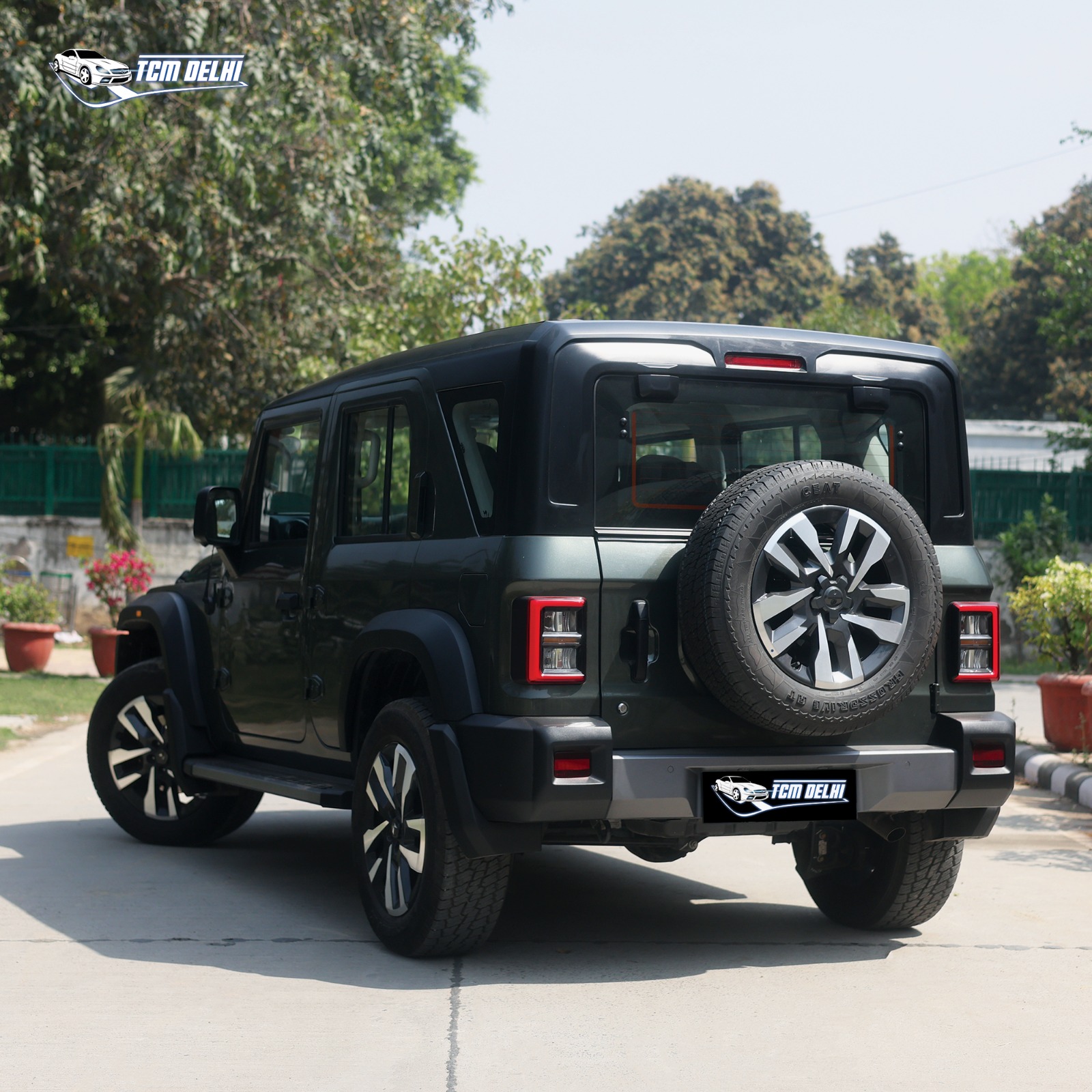 MAHINDRA THAR ROXX AXL AT