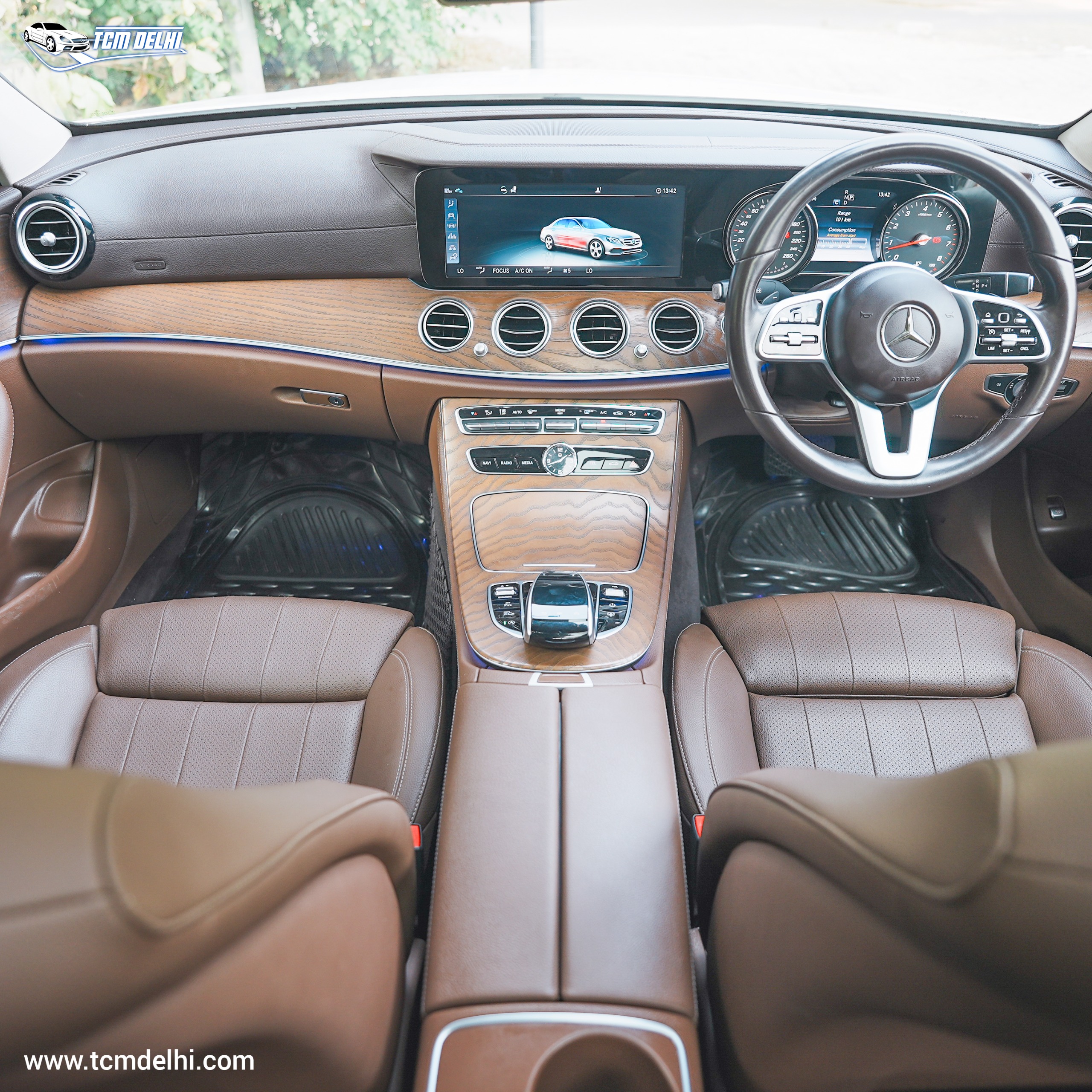MERCEDES BENZ E200